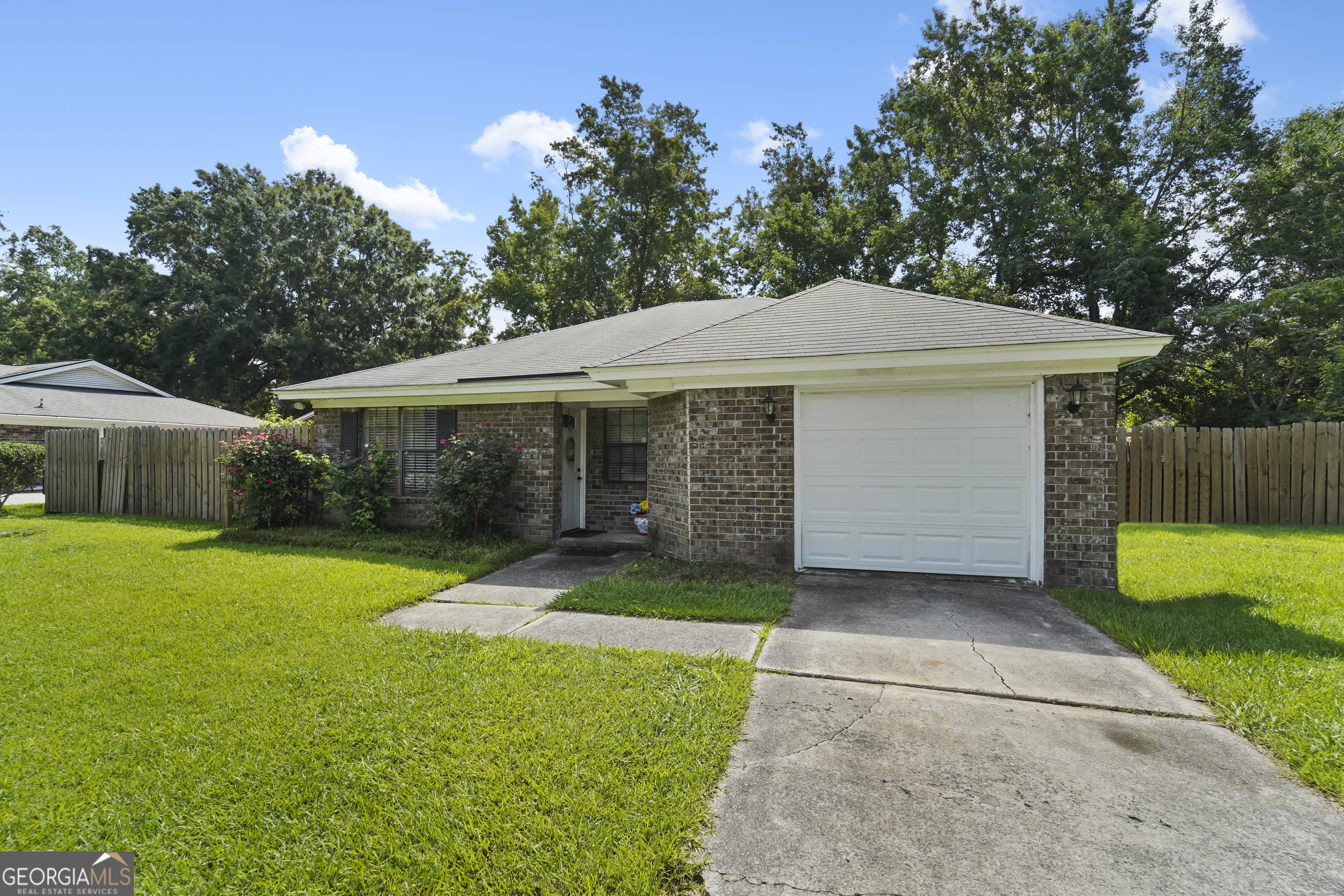 604 Ryan Ln — photo