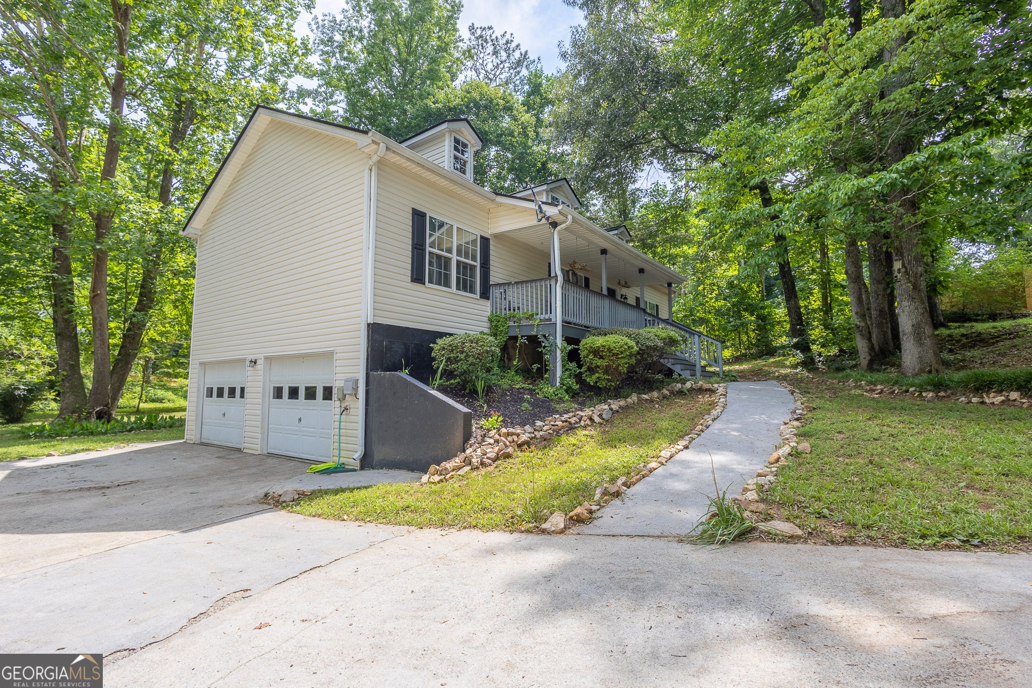 104 Streambank Ct — photo