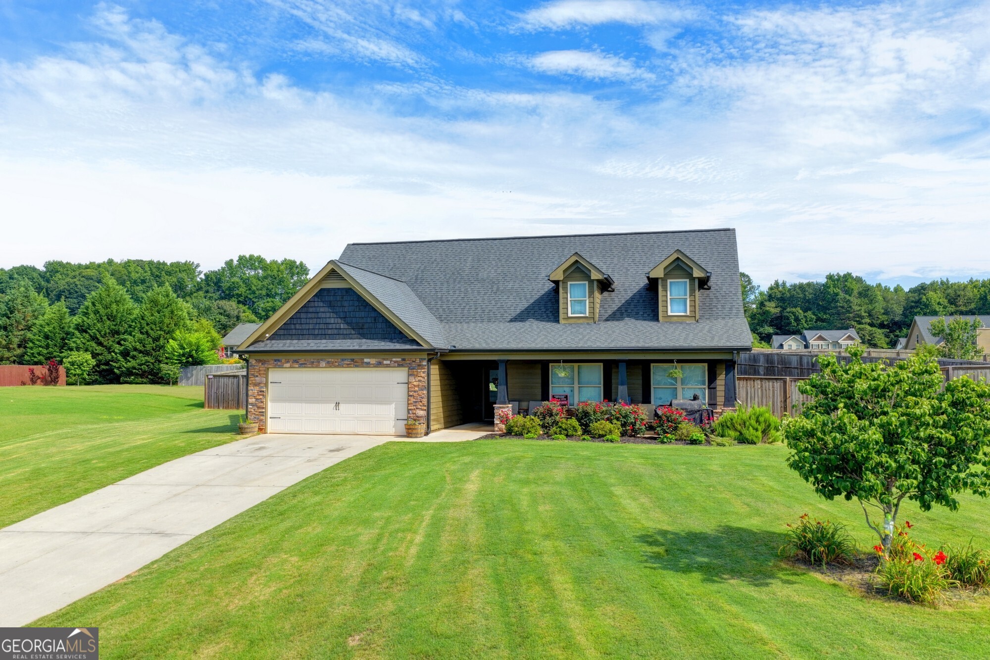 82 Lake Point Ct — photo