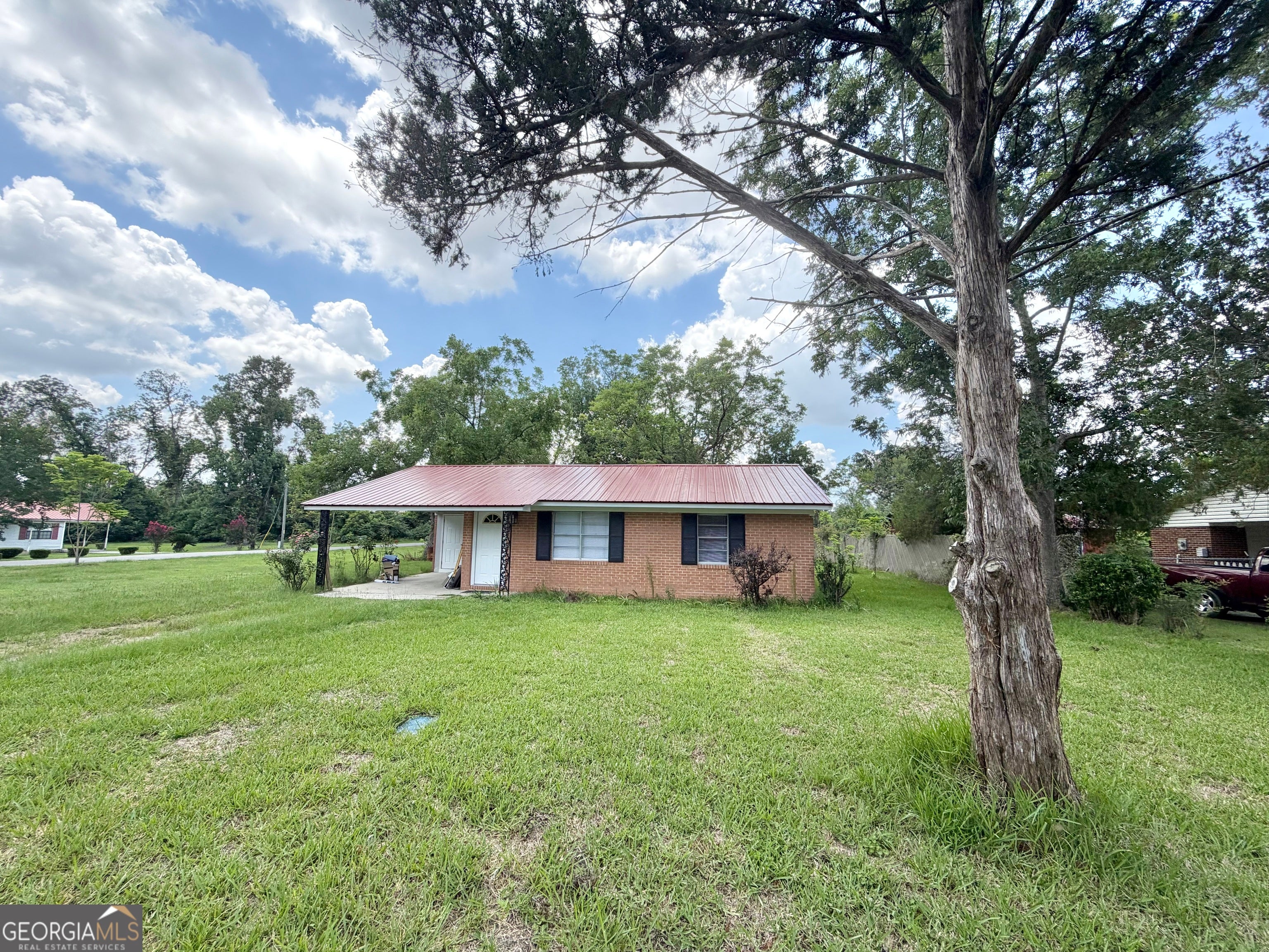 5 Lakeside Dr — photo