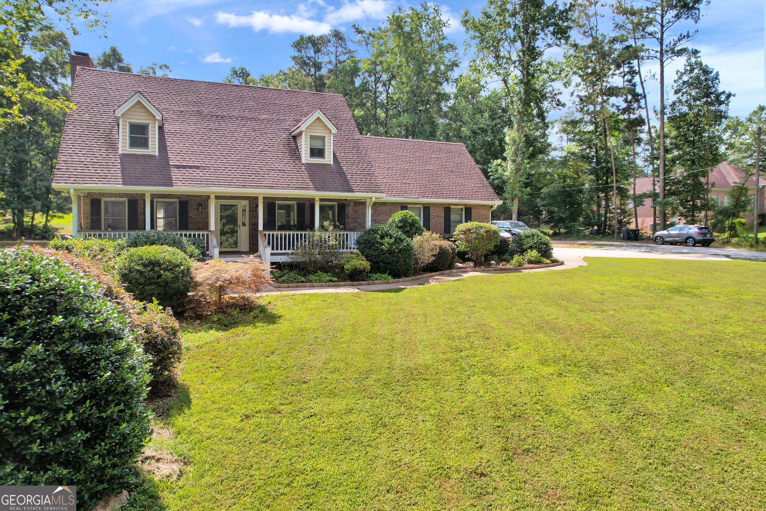 3157 E Fairview Rd SW — photo