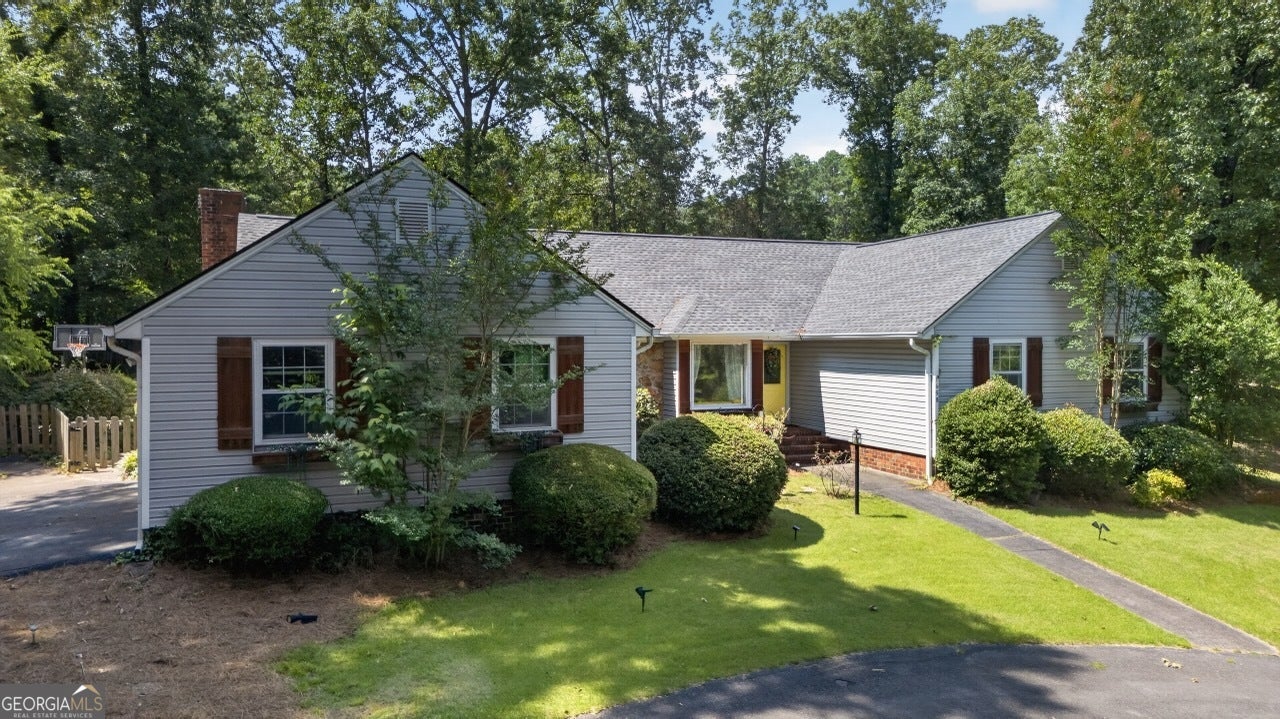 1658 Horseleg Creek Rd SW — photo