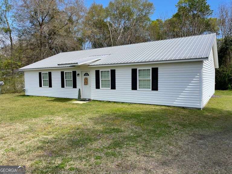 114 Atkinson Dr — photo