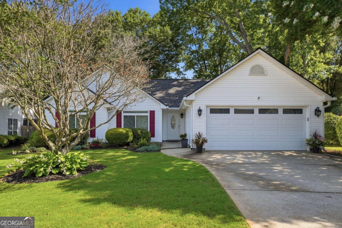 584 Fernstone Trl — photo