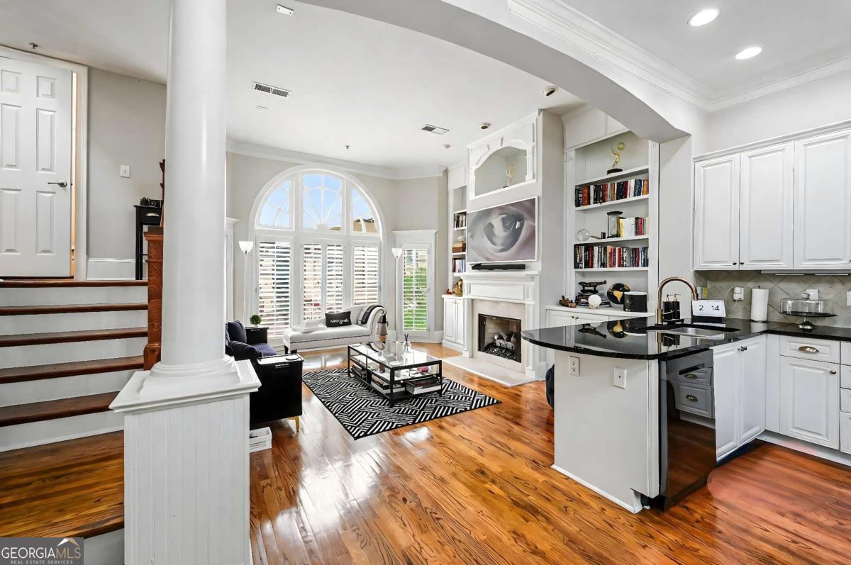 3541 Roswell Rd NE 11 — photo