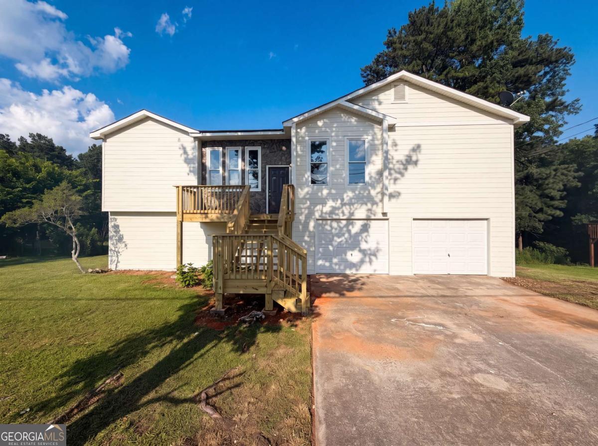 1872 David Dr — photo