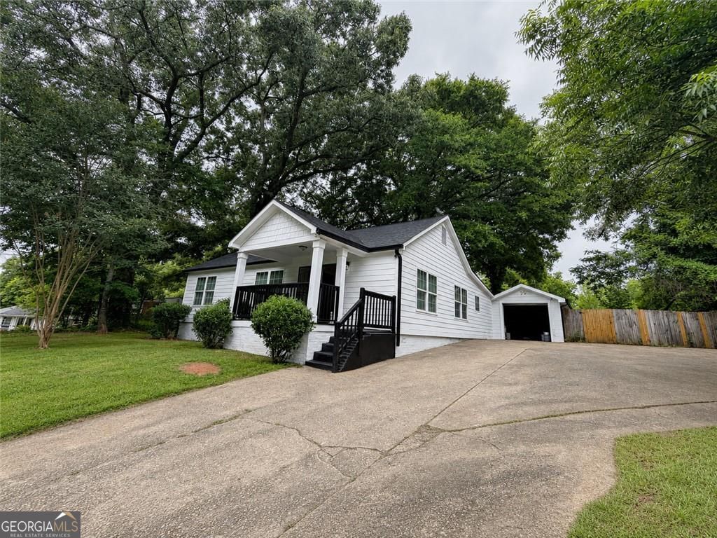 2131 Pryor Rd SW — photo