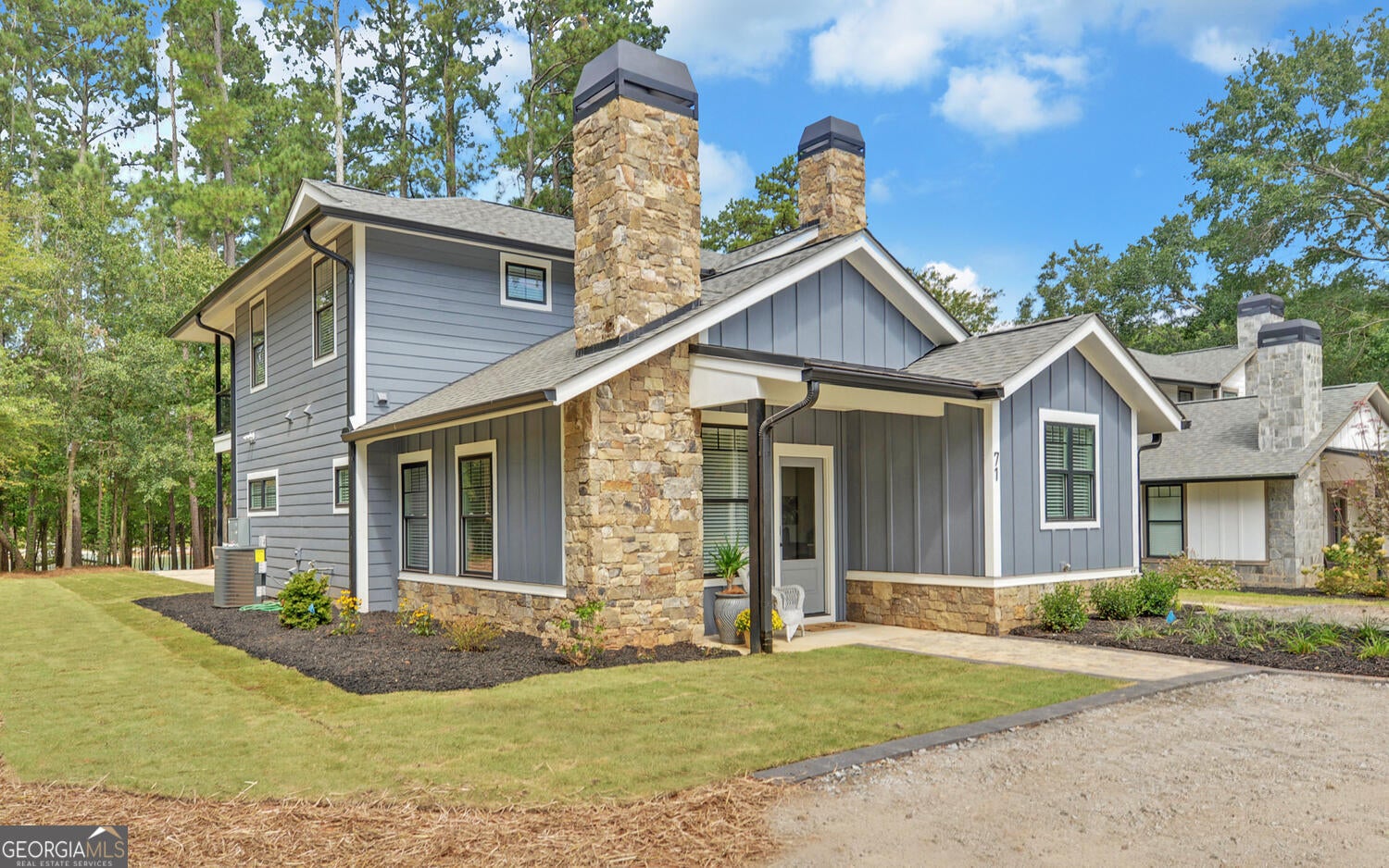 71 Woodlake Crt — photo
