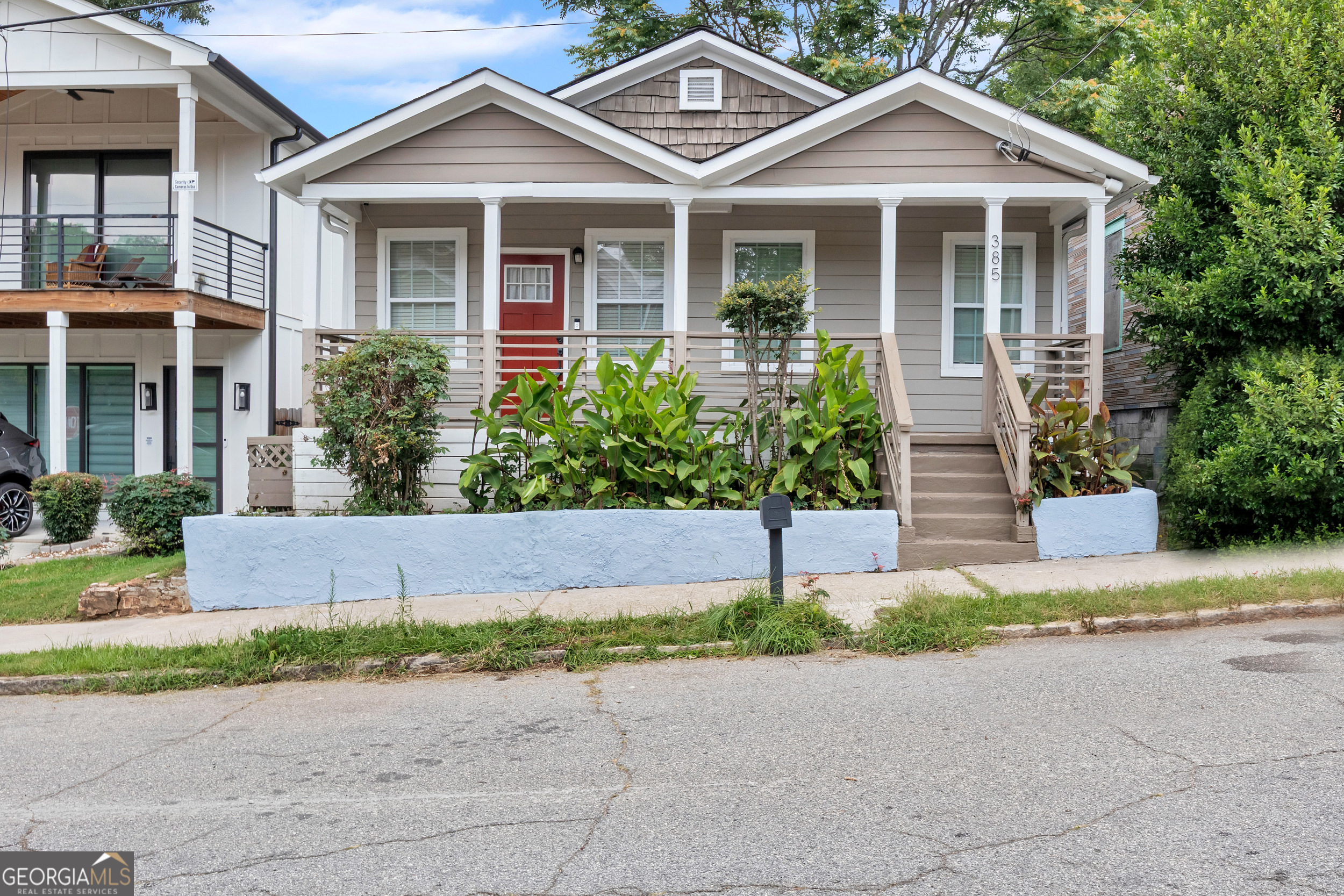 385 Arthur St SW — photo