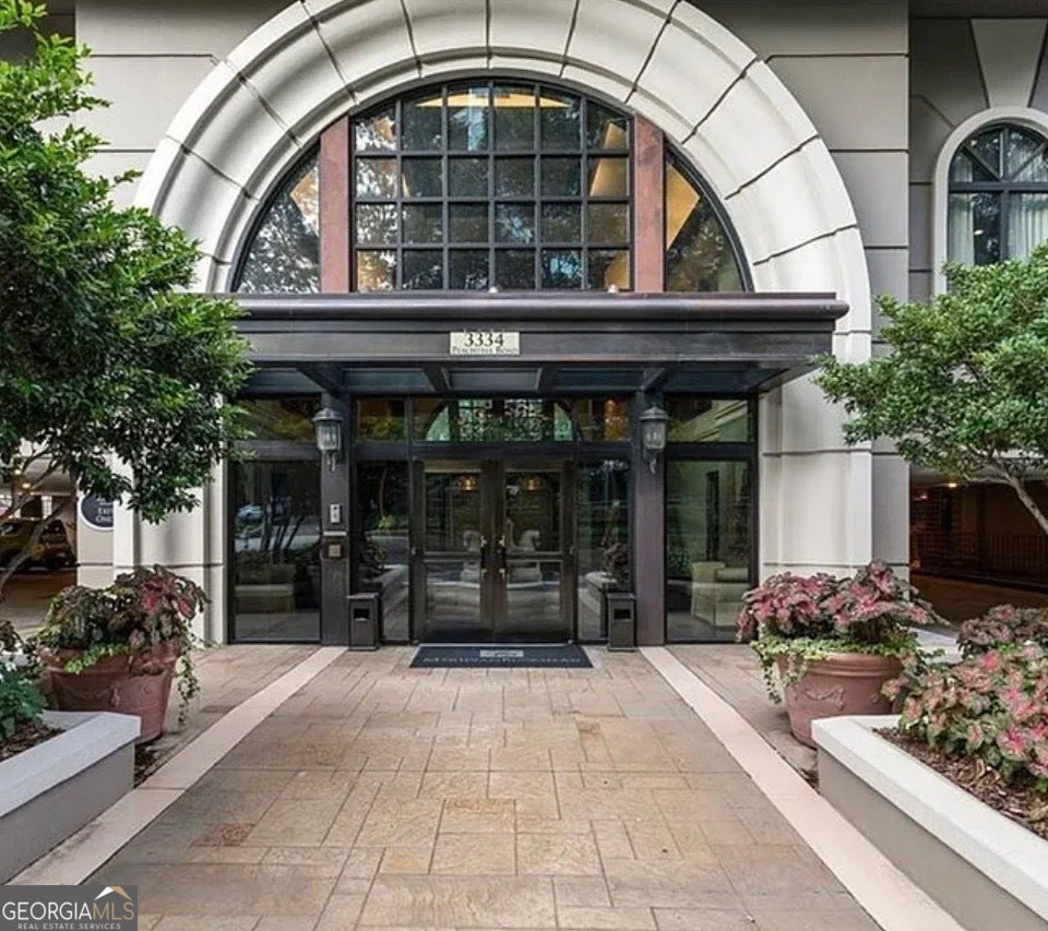 3334 Peachtree Rd NE 1410 — photo