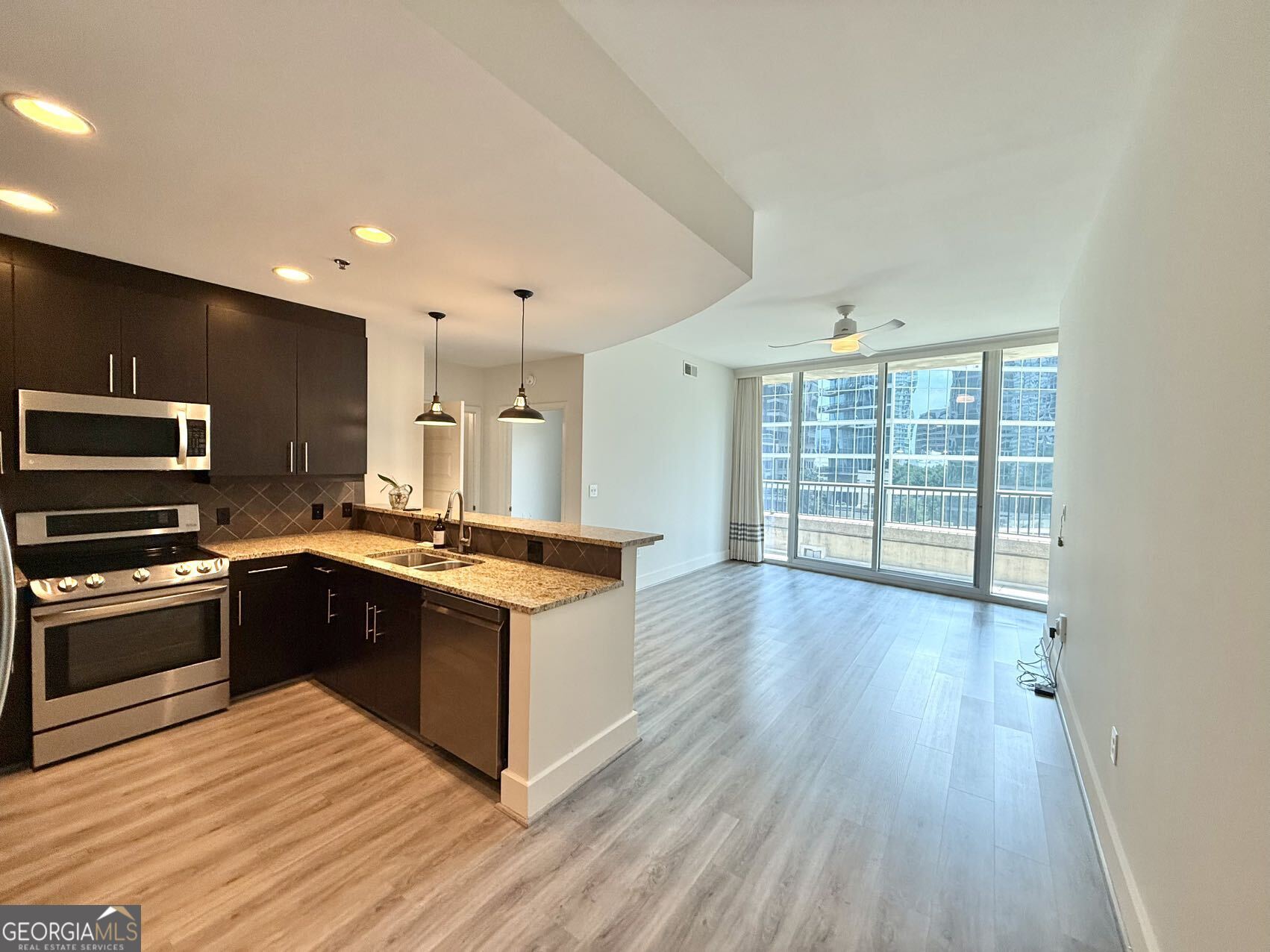 1080 Peachtree St NE 605 — photo