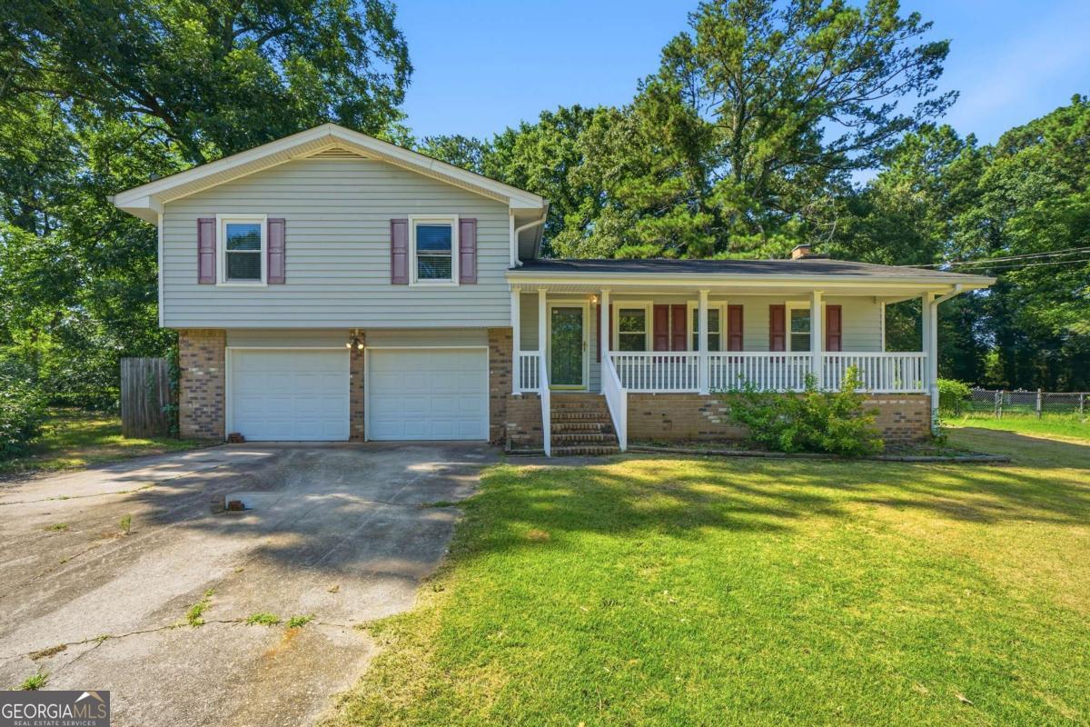 372 Plantation Blvd — photo