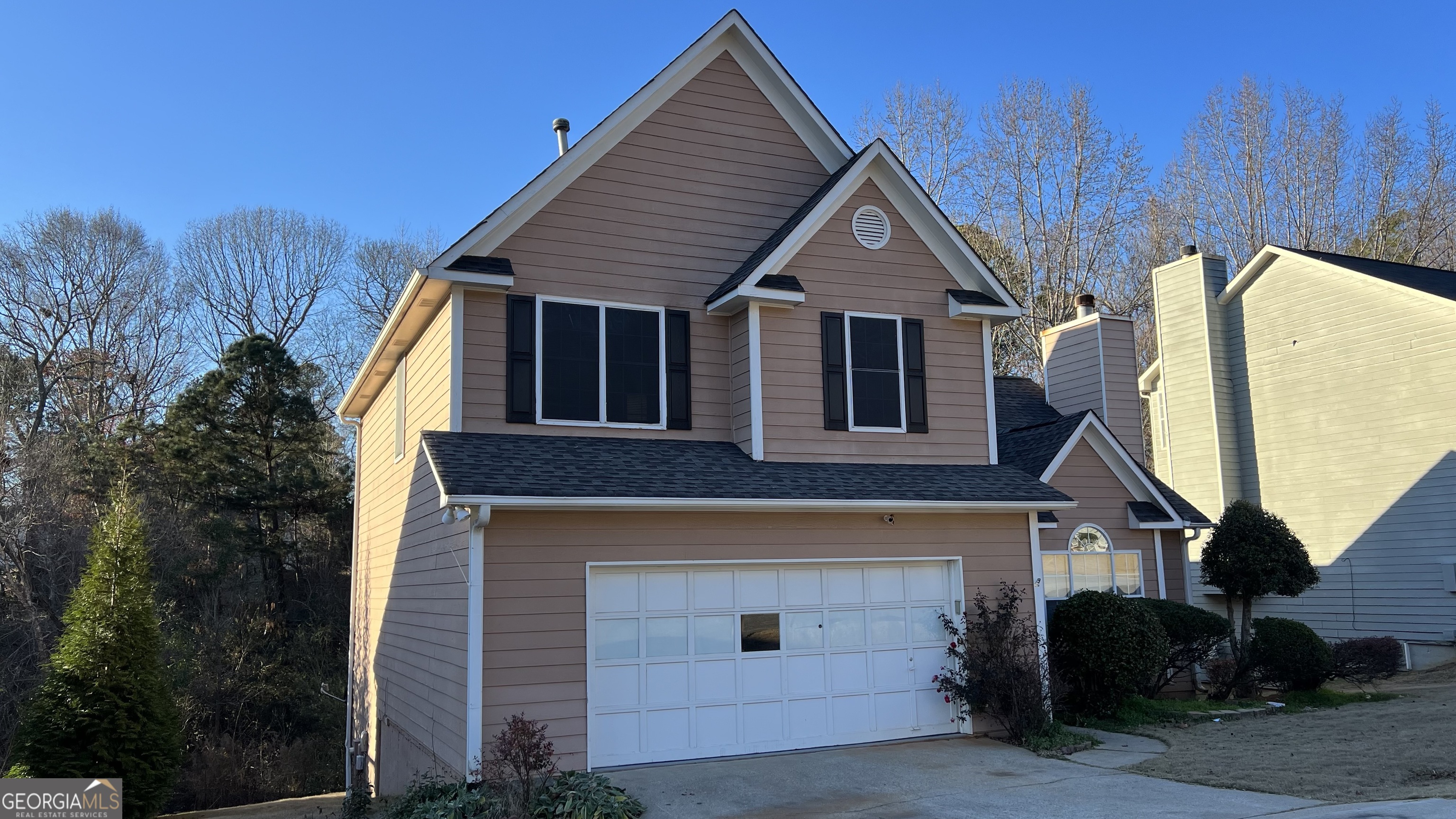 2554 Sterling Dr — photo