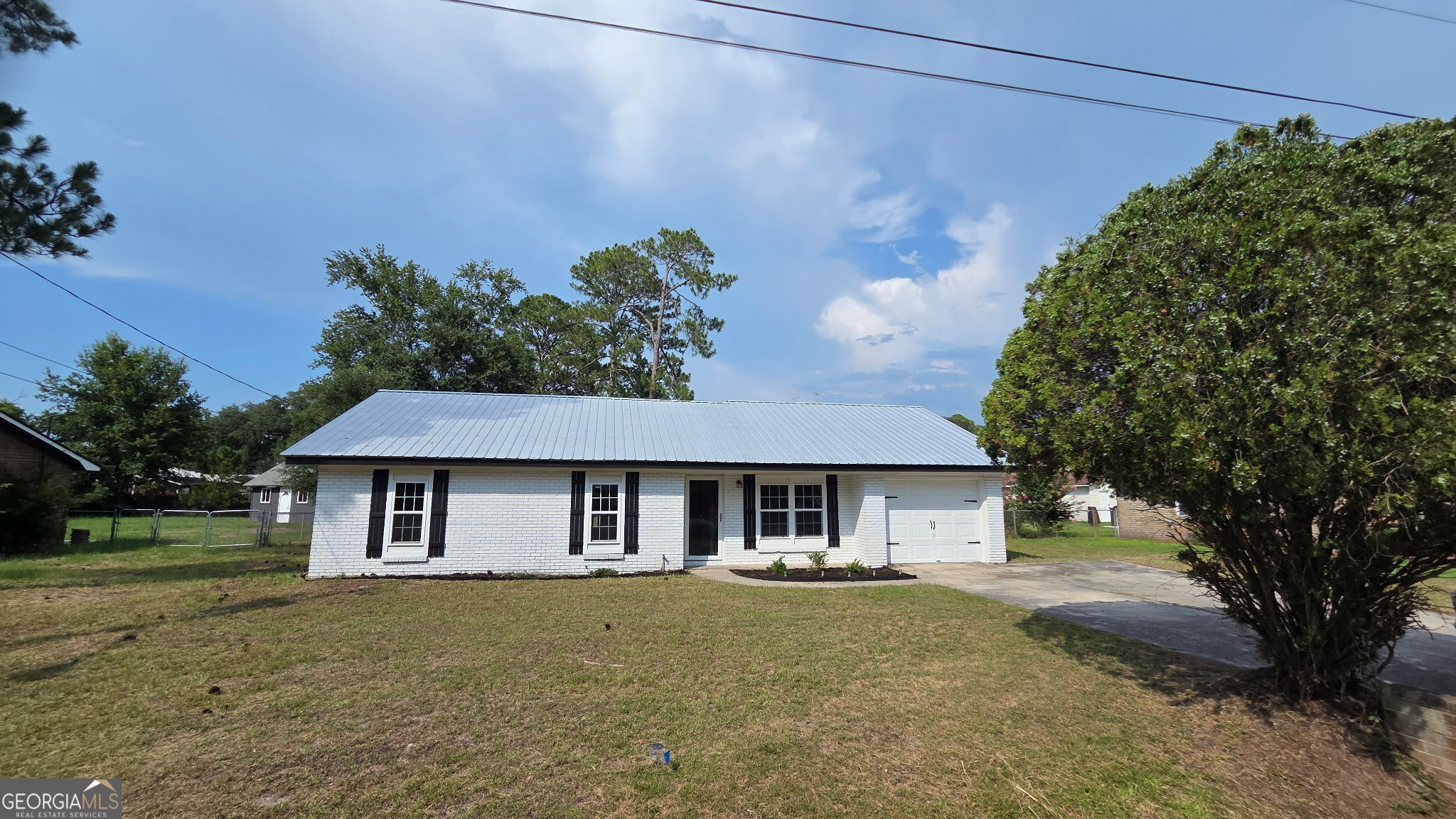 656 Mahoney Rd — photo