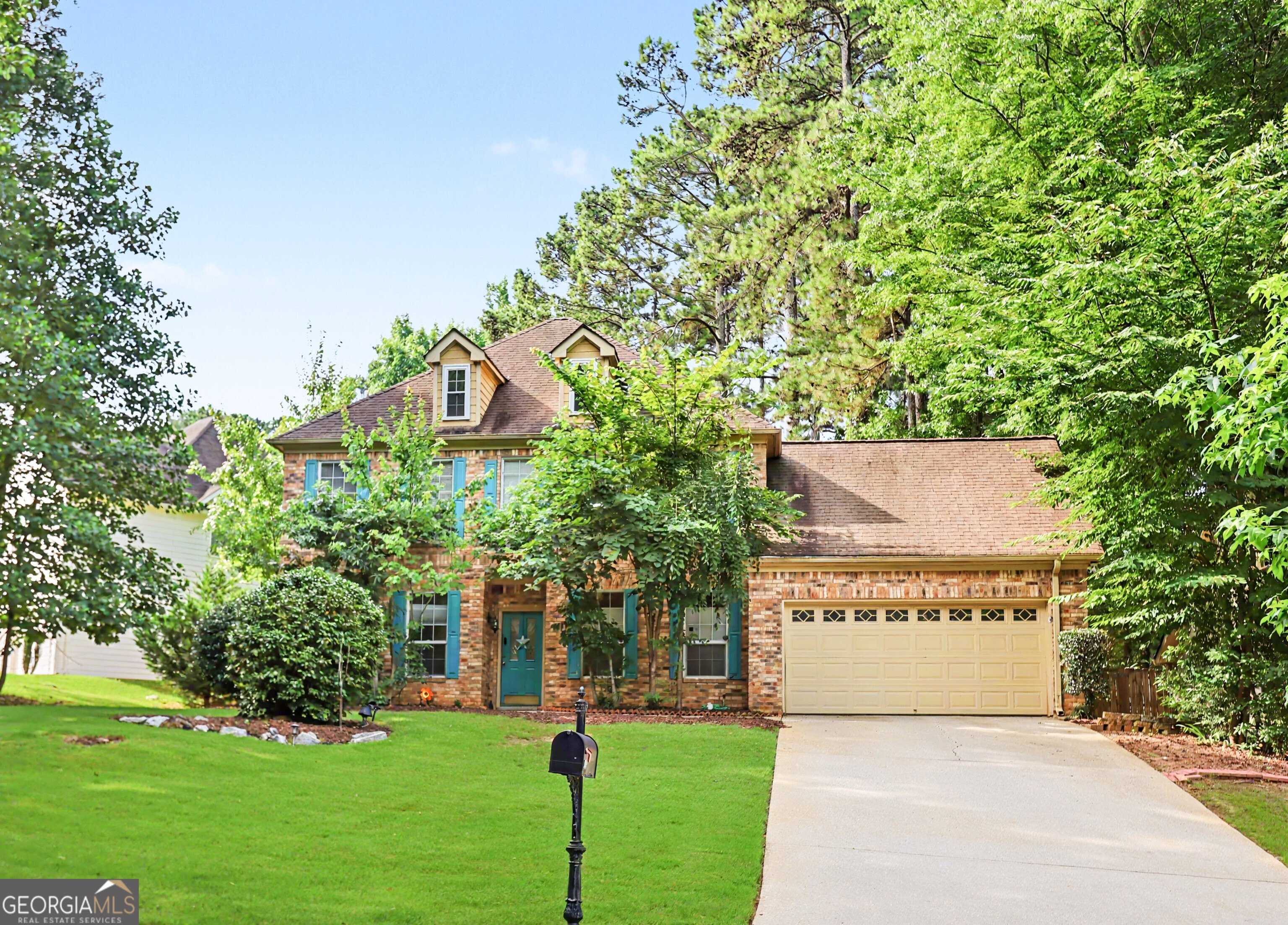 361 Shyrewood Dr — photo