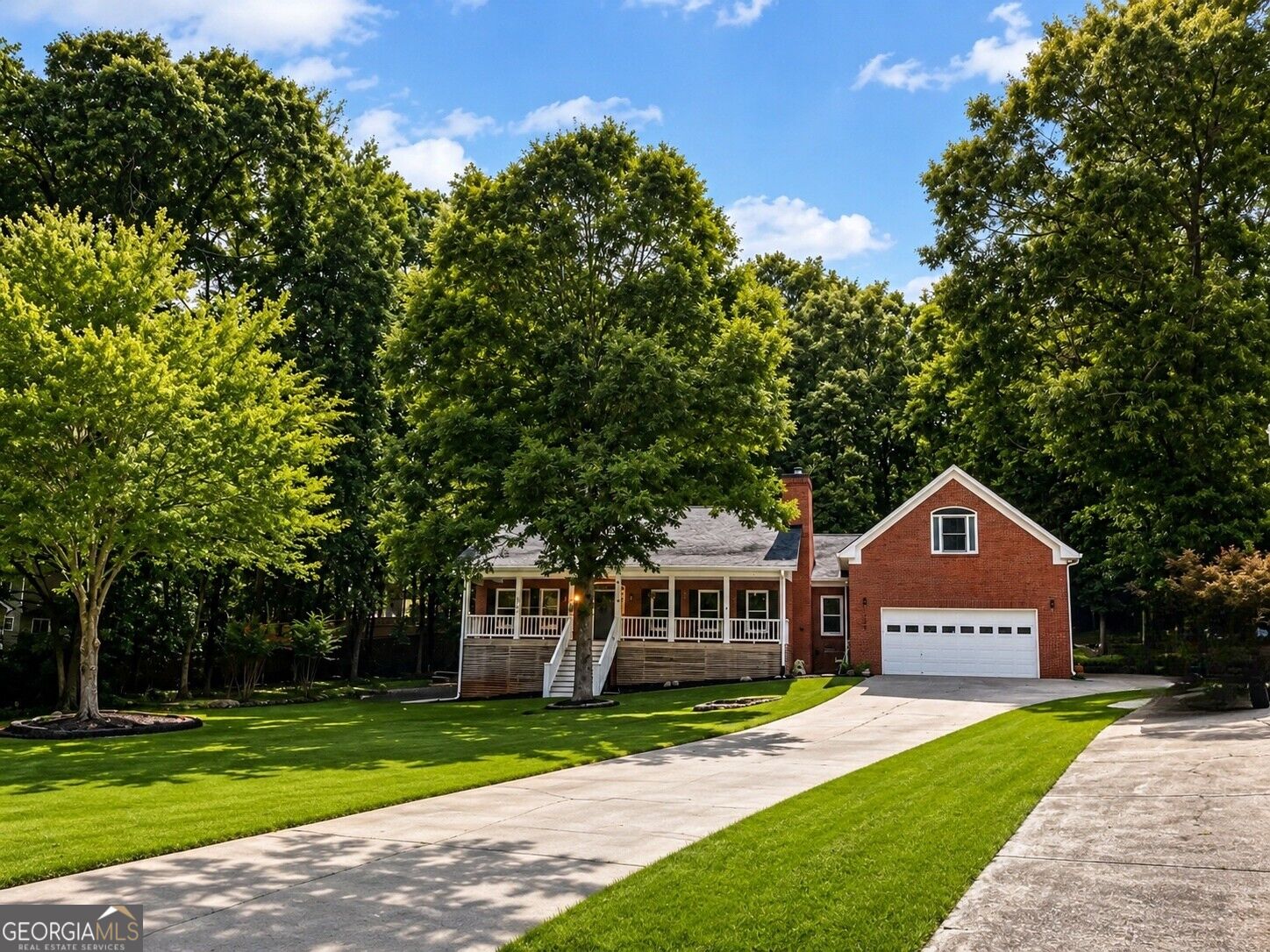1305 Fontainebleau Ct NE — photo