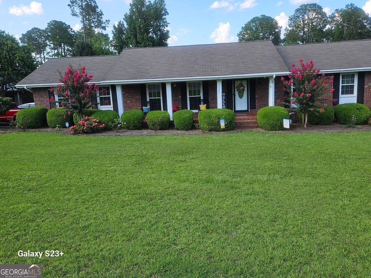 142 Lakewood Dr — photo