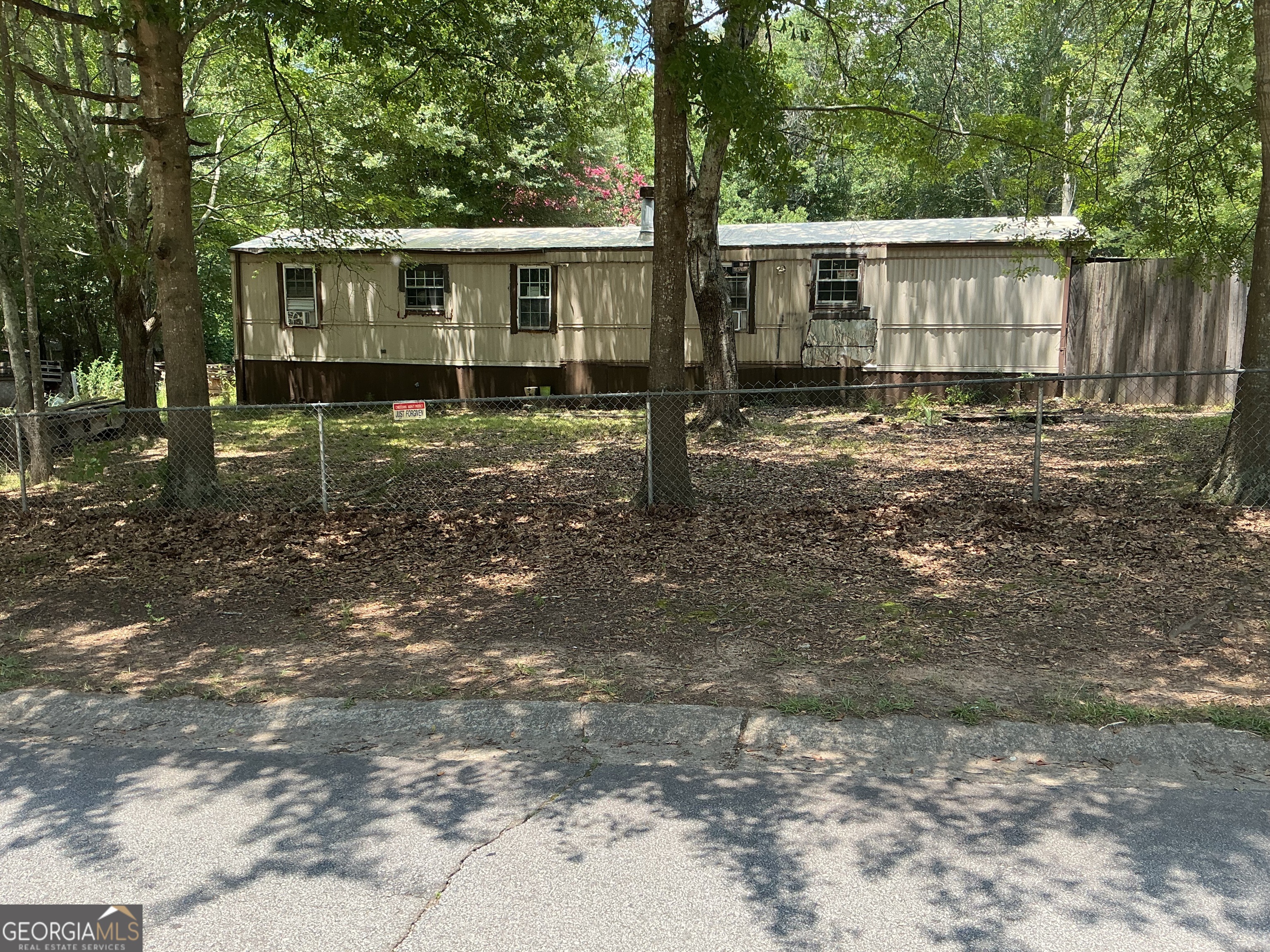 131 Laurel Trce — photo