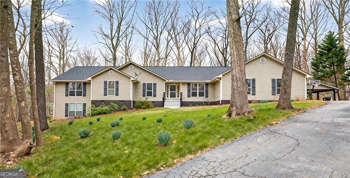 241 Staghorn Trl — photo