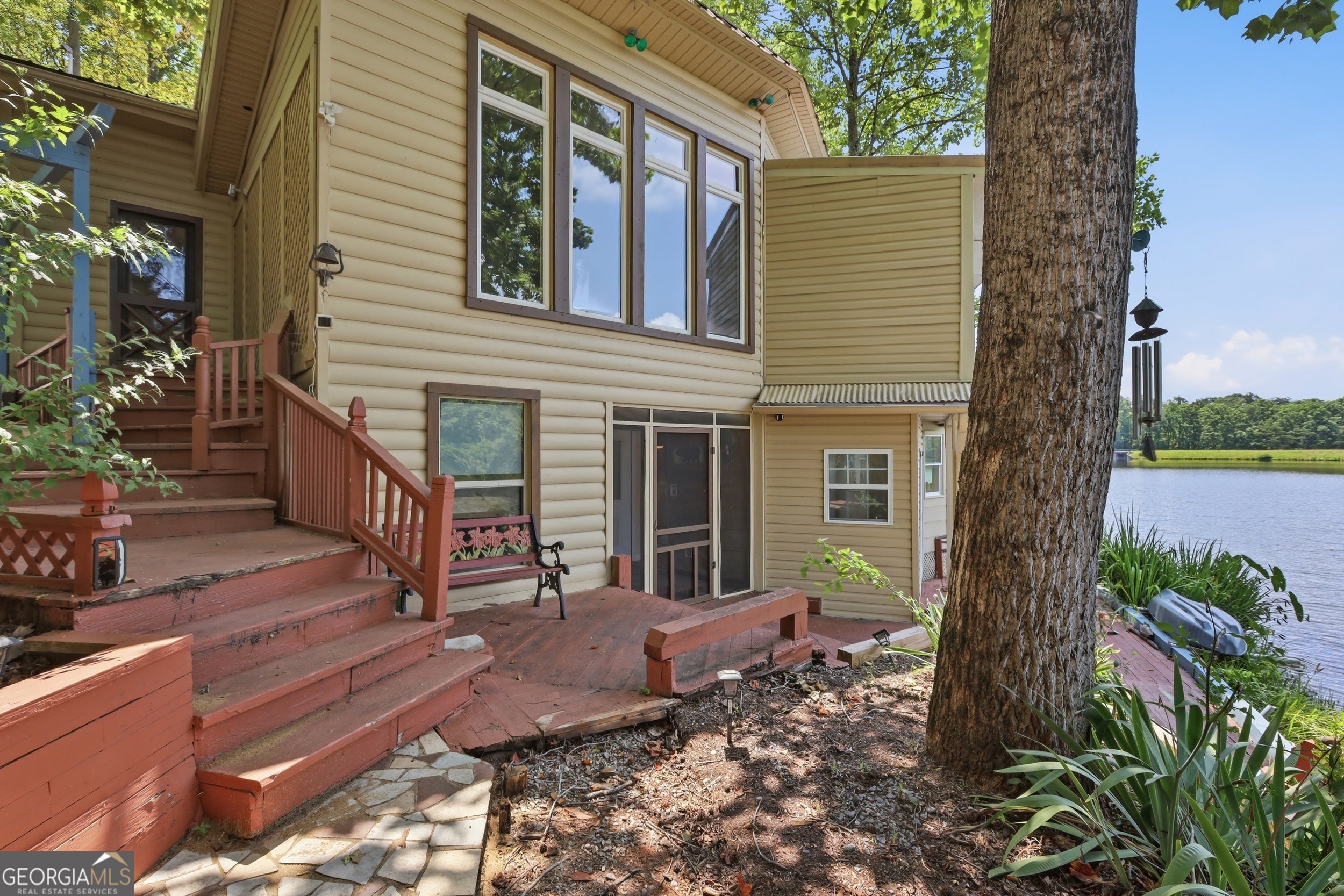 1049 Mountain Shadows Dr — photo