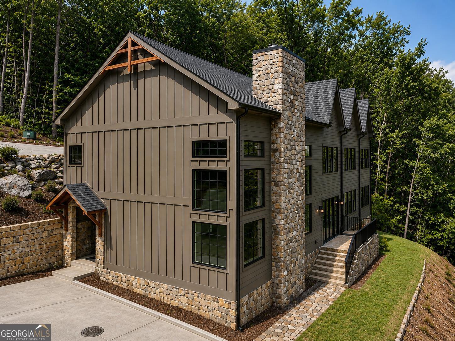 416 Winding Trl — photo