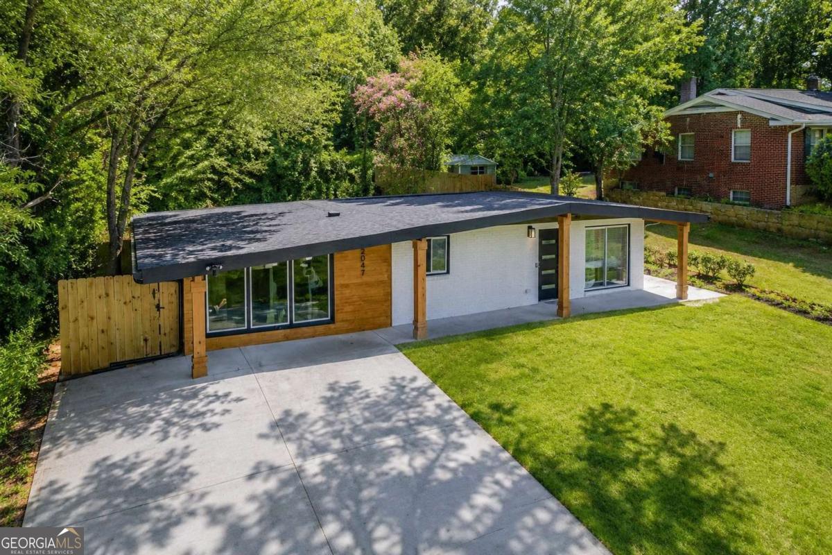 2047 Boulderview — photo