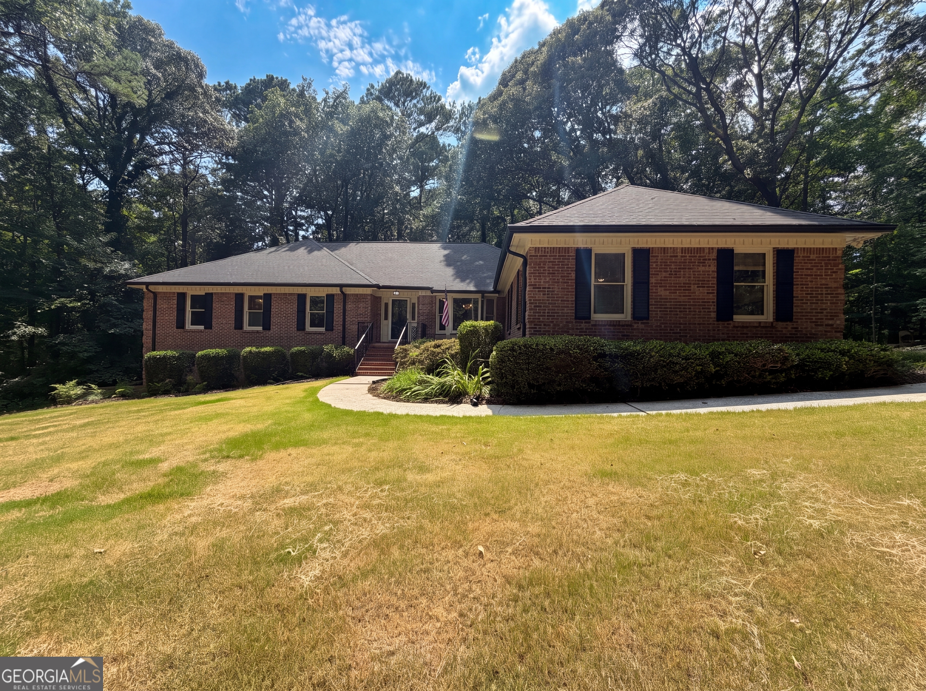 120 Oxford Ln — photo