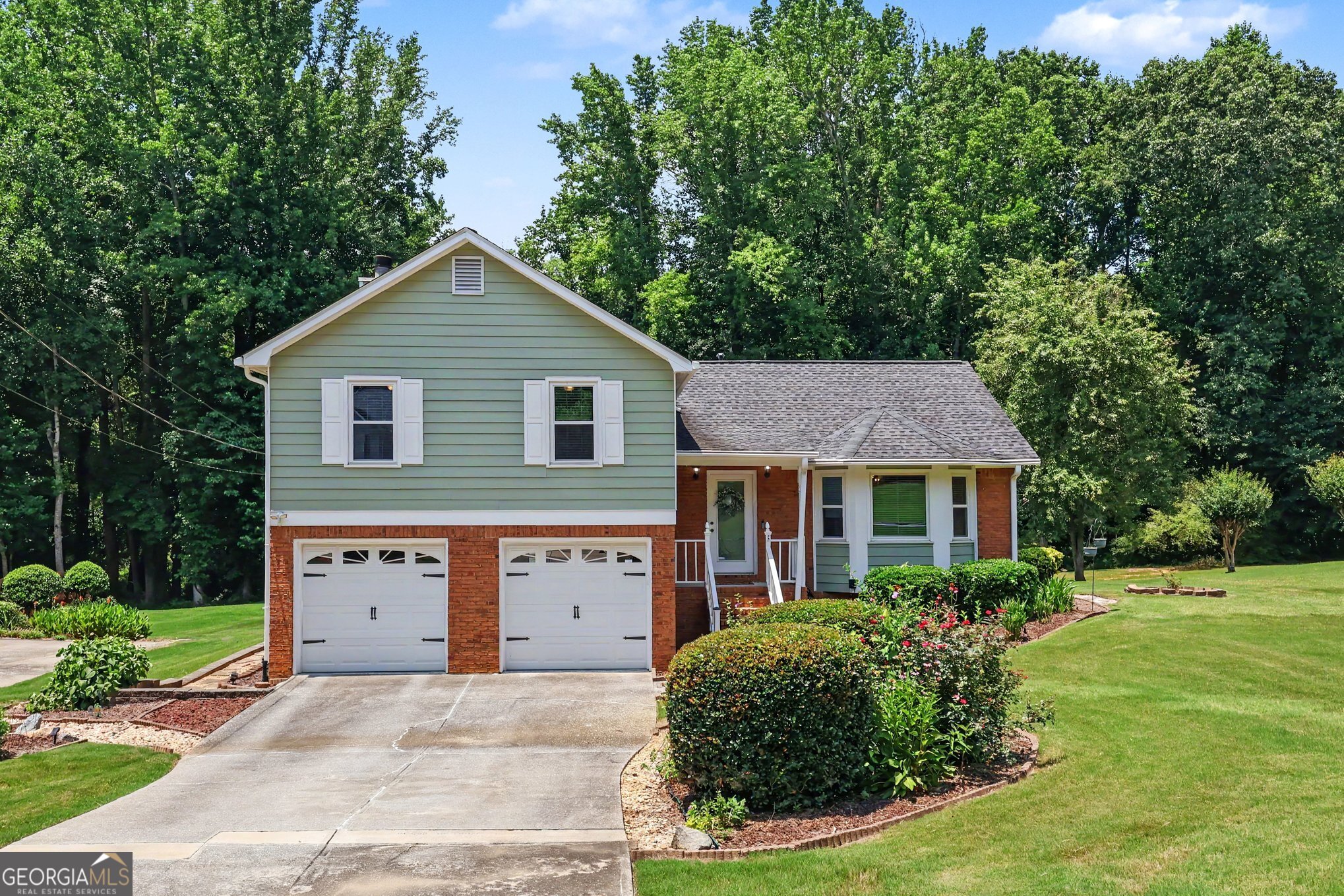 2019 Amherst Ln SE — photo
