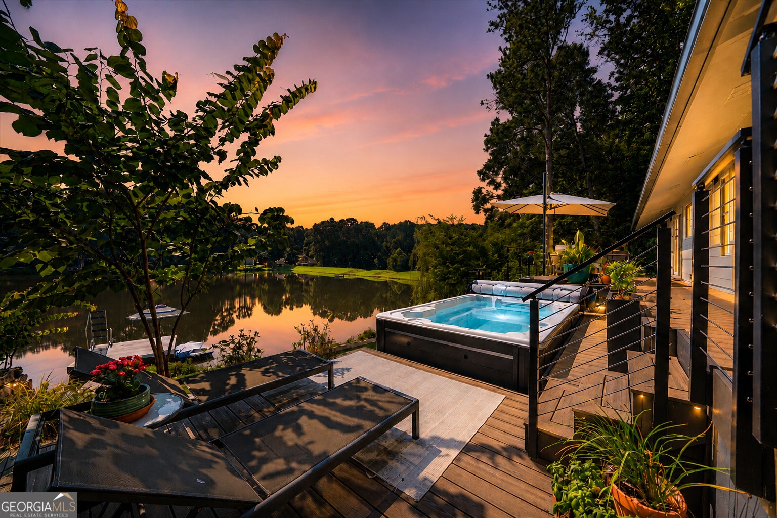 1085 Lake Charles Dr — photo