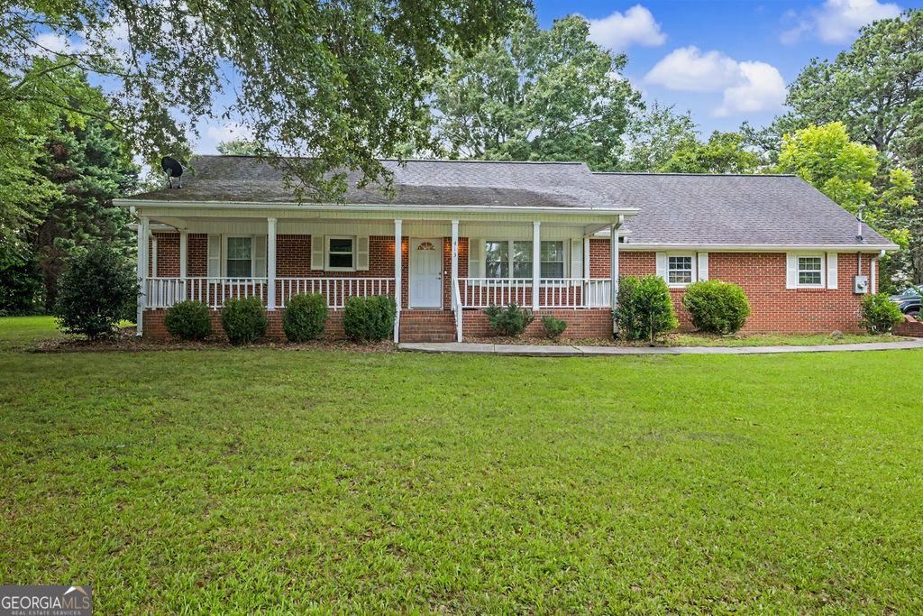 413 Old Newnan Rd — photo