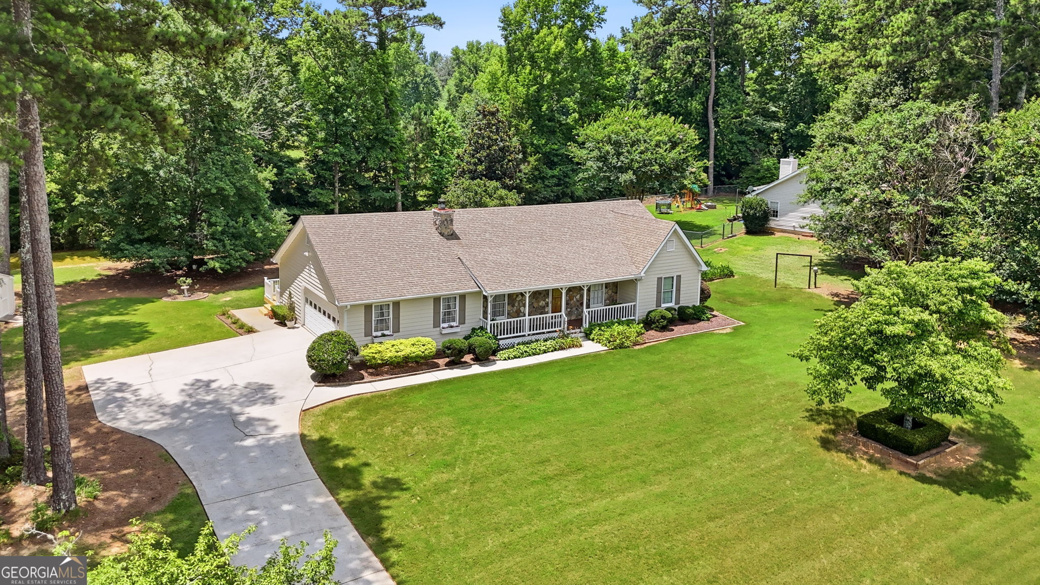 230 Pine Tree Ln — photo