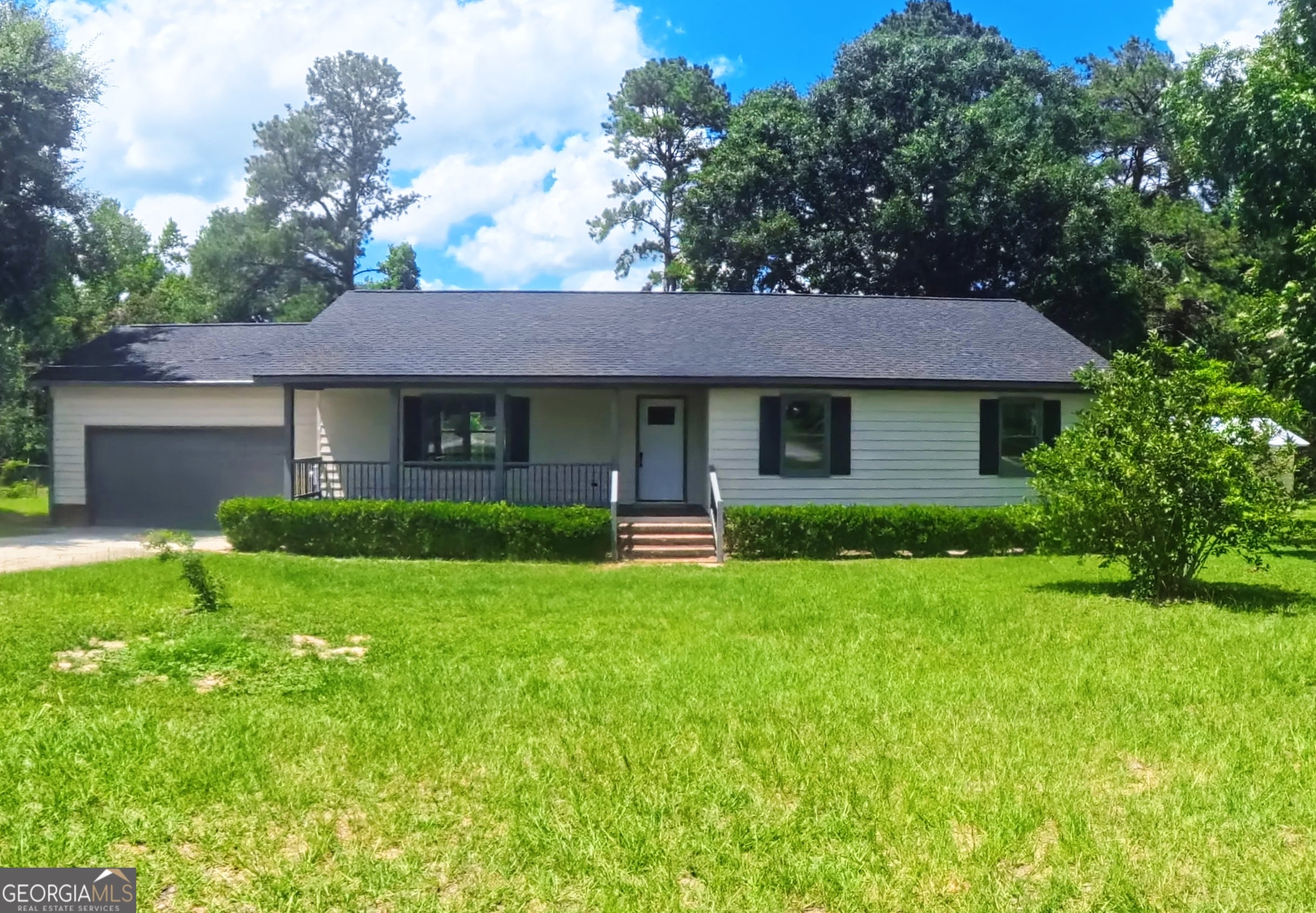 1163 Fairlane Dr — photo