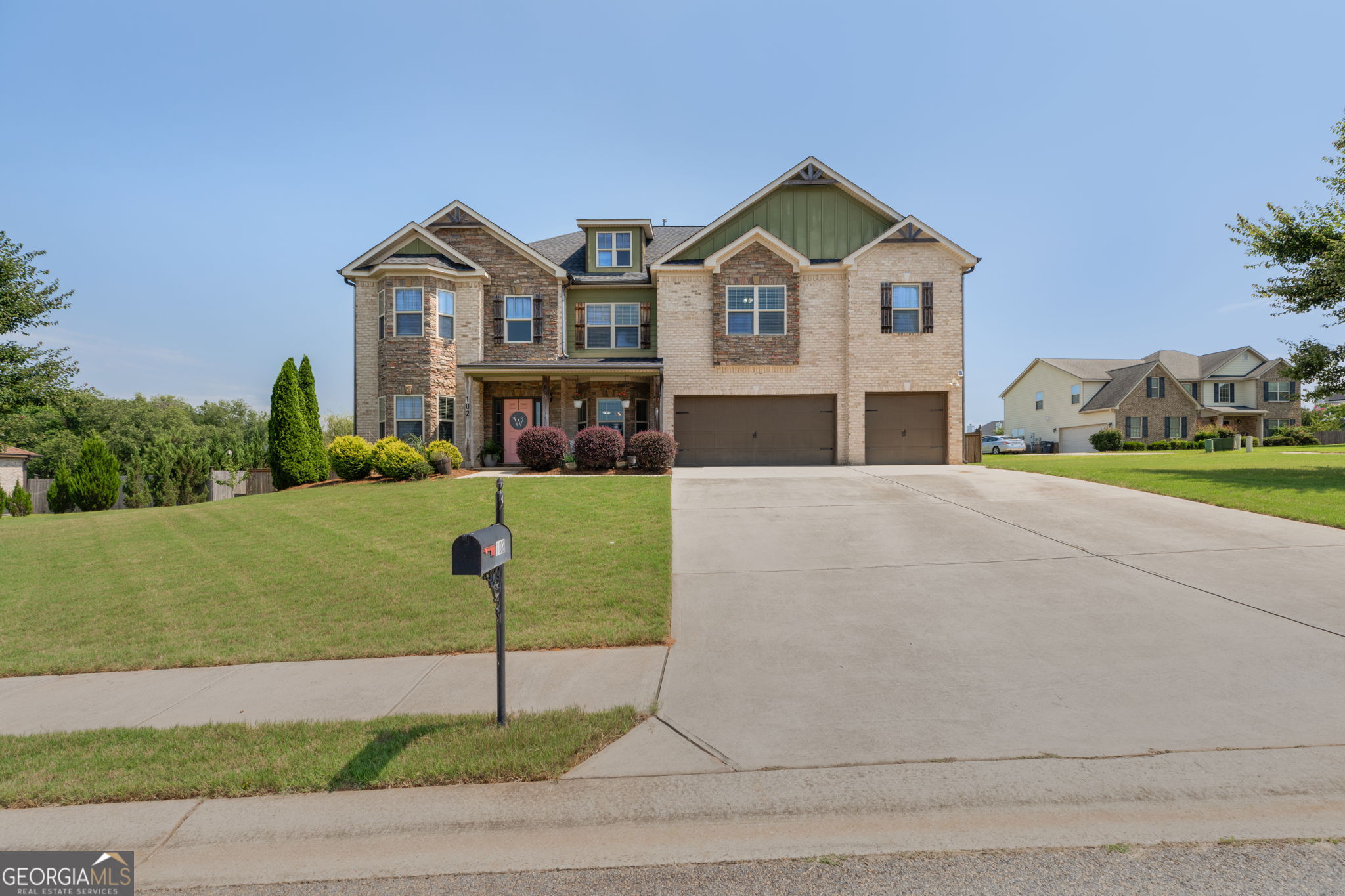 102 Arapaho Dr — photo