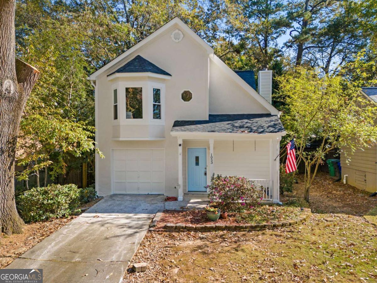 1053 Standard Dr NE — photo