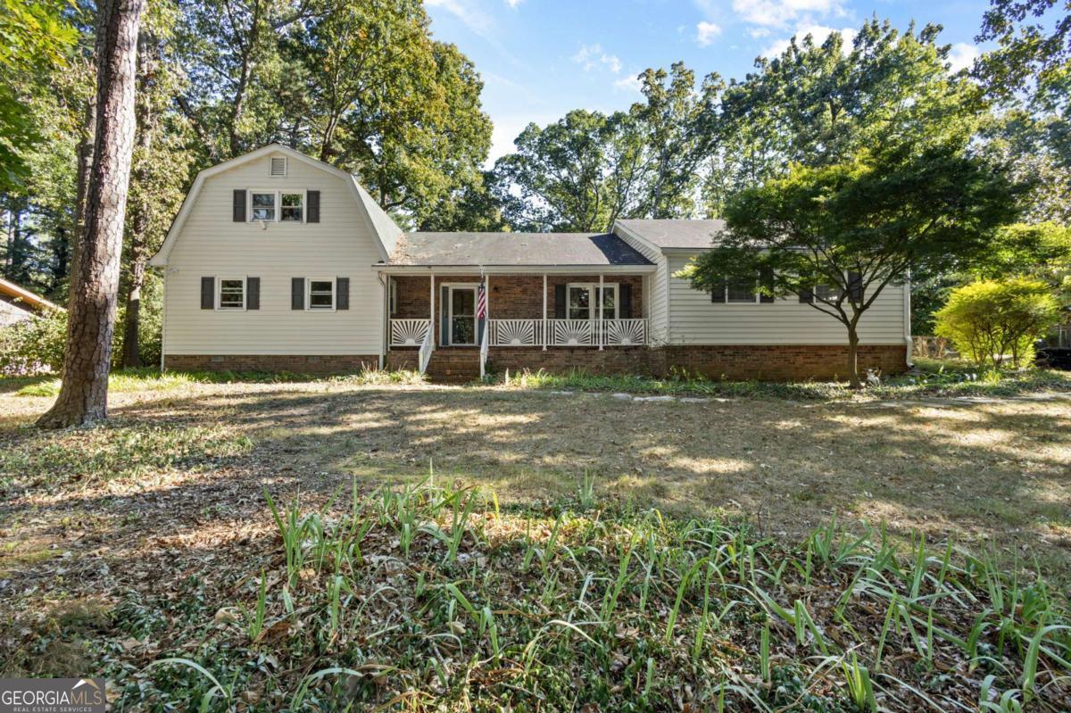 1676 Heritage Dr — photo