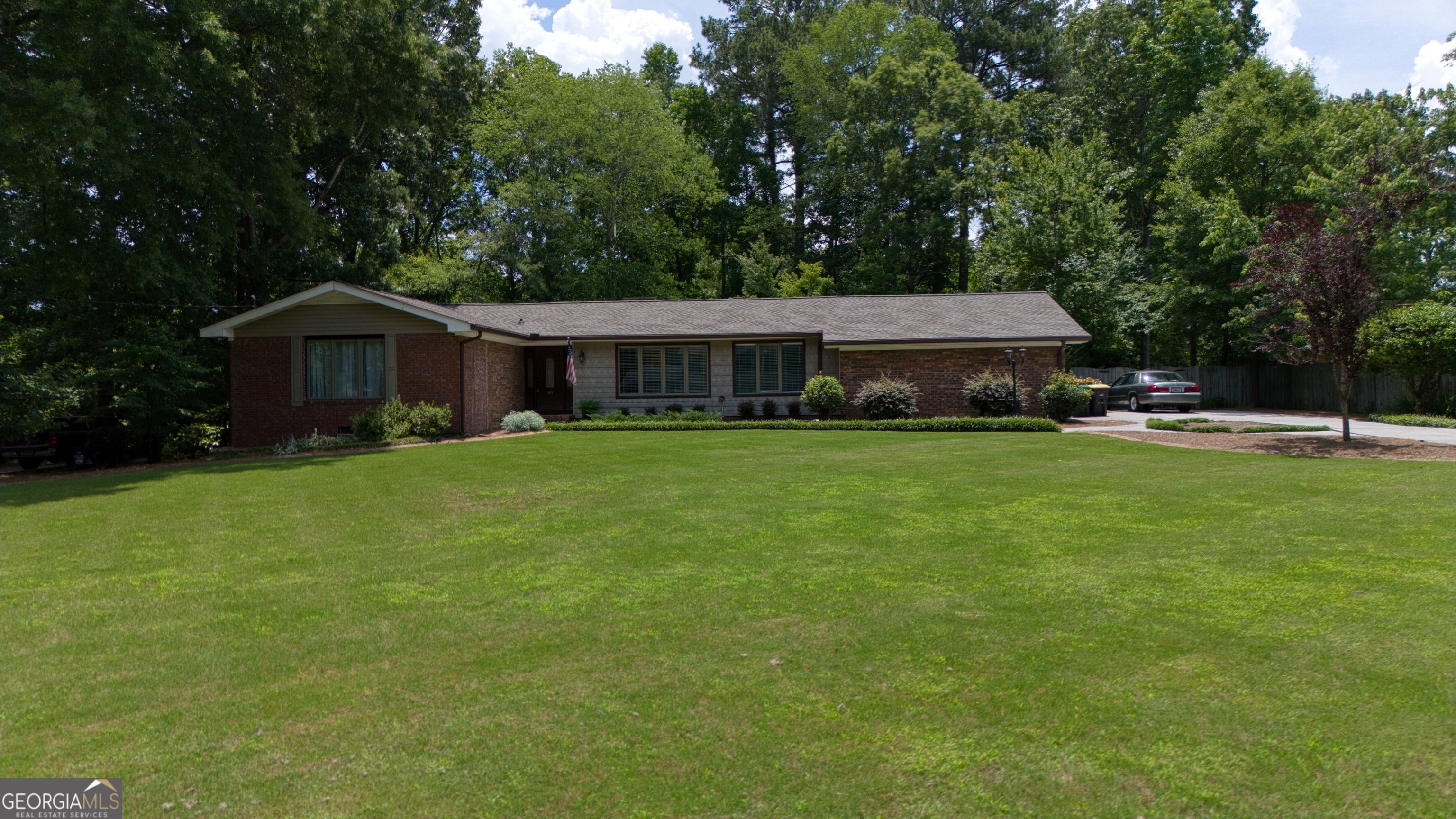 109 Rollingwood Cir NW — photo