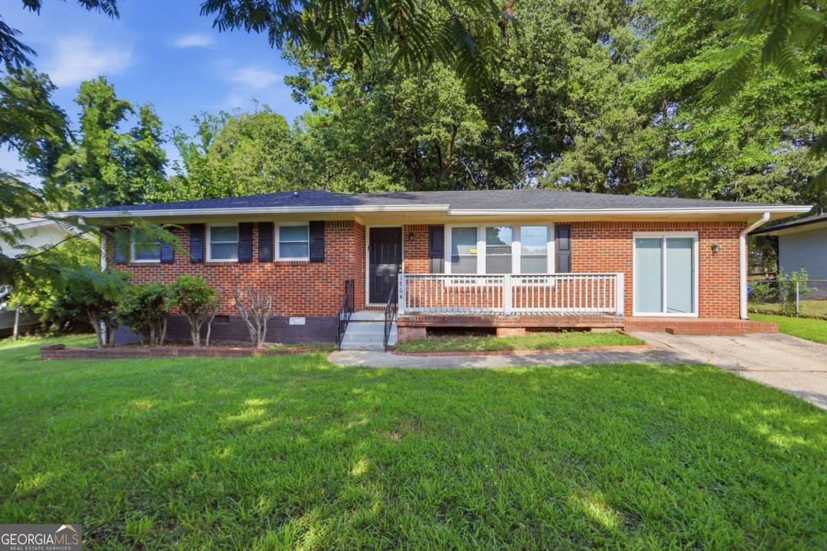 1764 Atherton Dr — photo