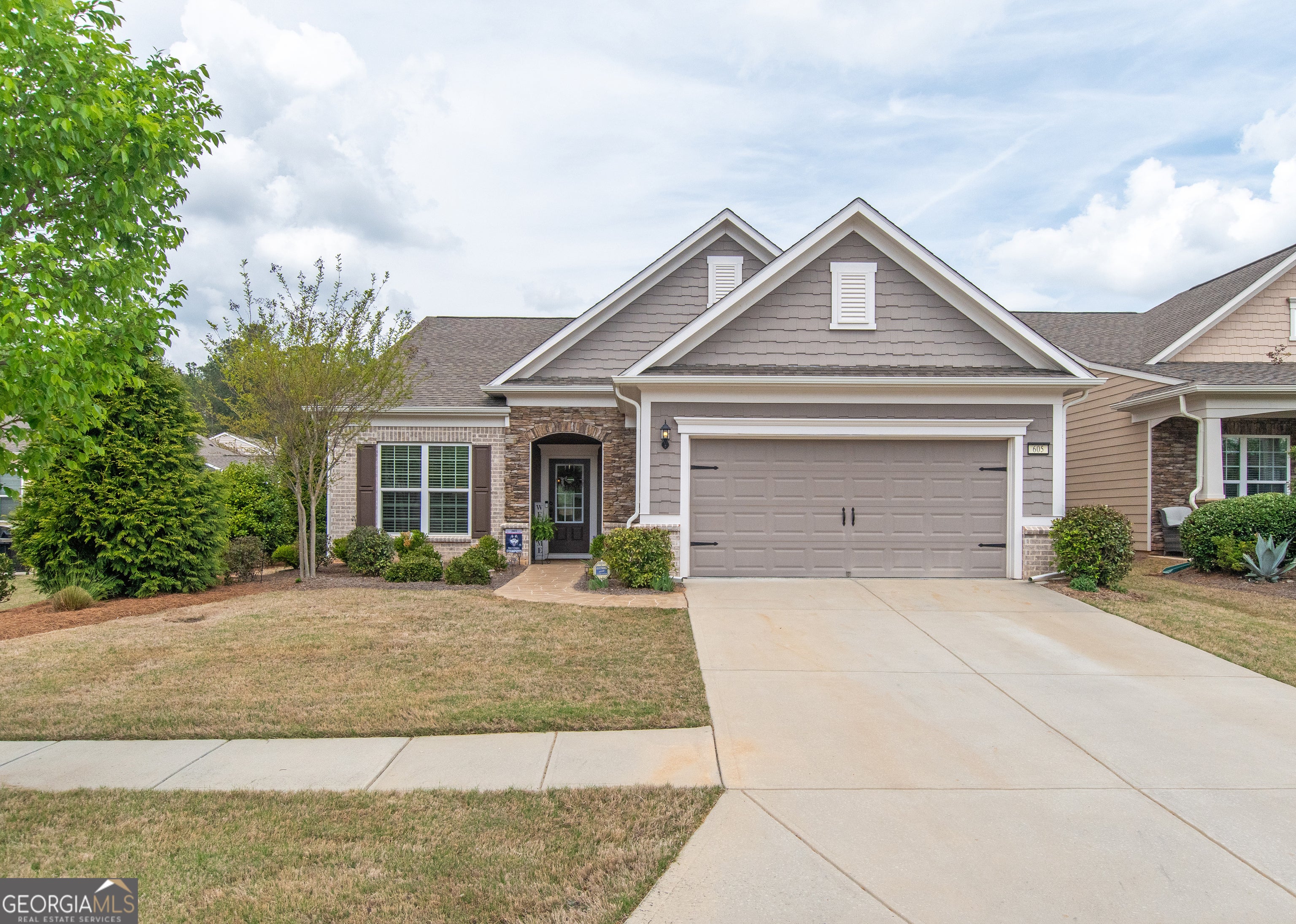 605 Daffodil Dr — photo