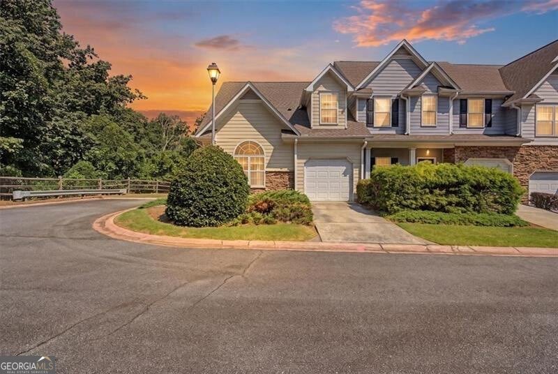 330 General Wheeler Dr NW — photo