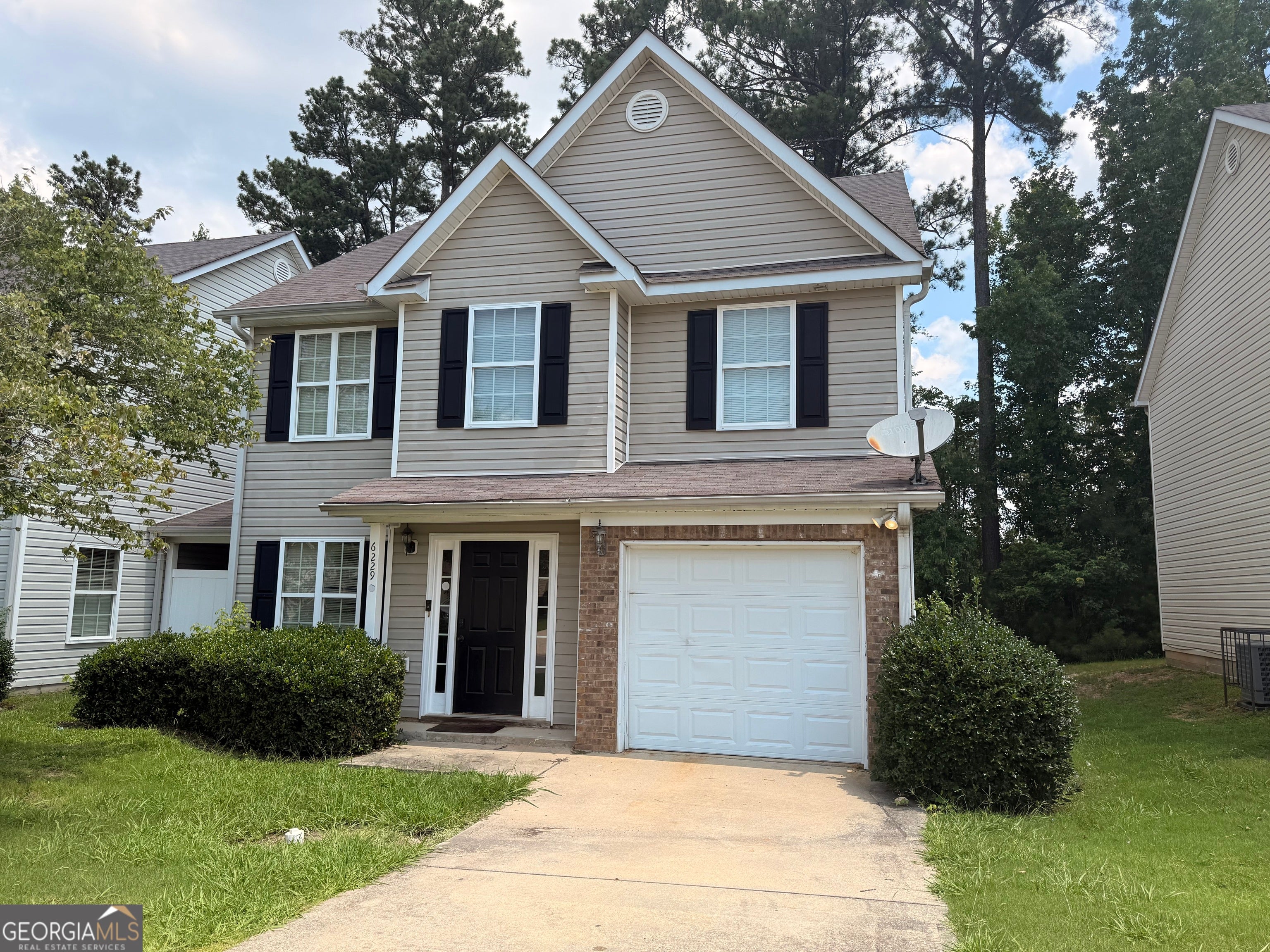 6229 Hickory Lane Cir — photo