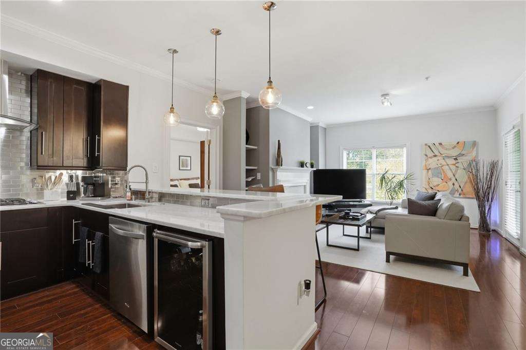 3275 Lenox Rd NE 301 — photo