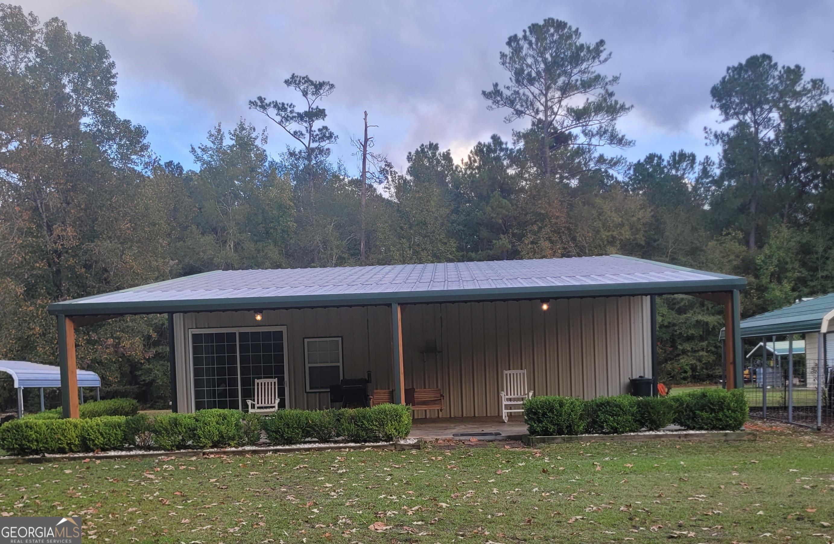 584 Turkey Creek Cir — photo