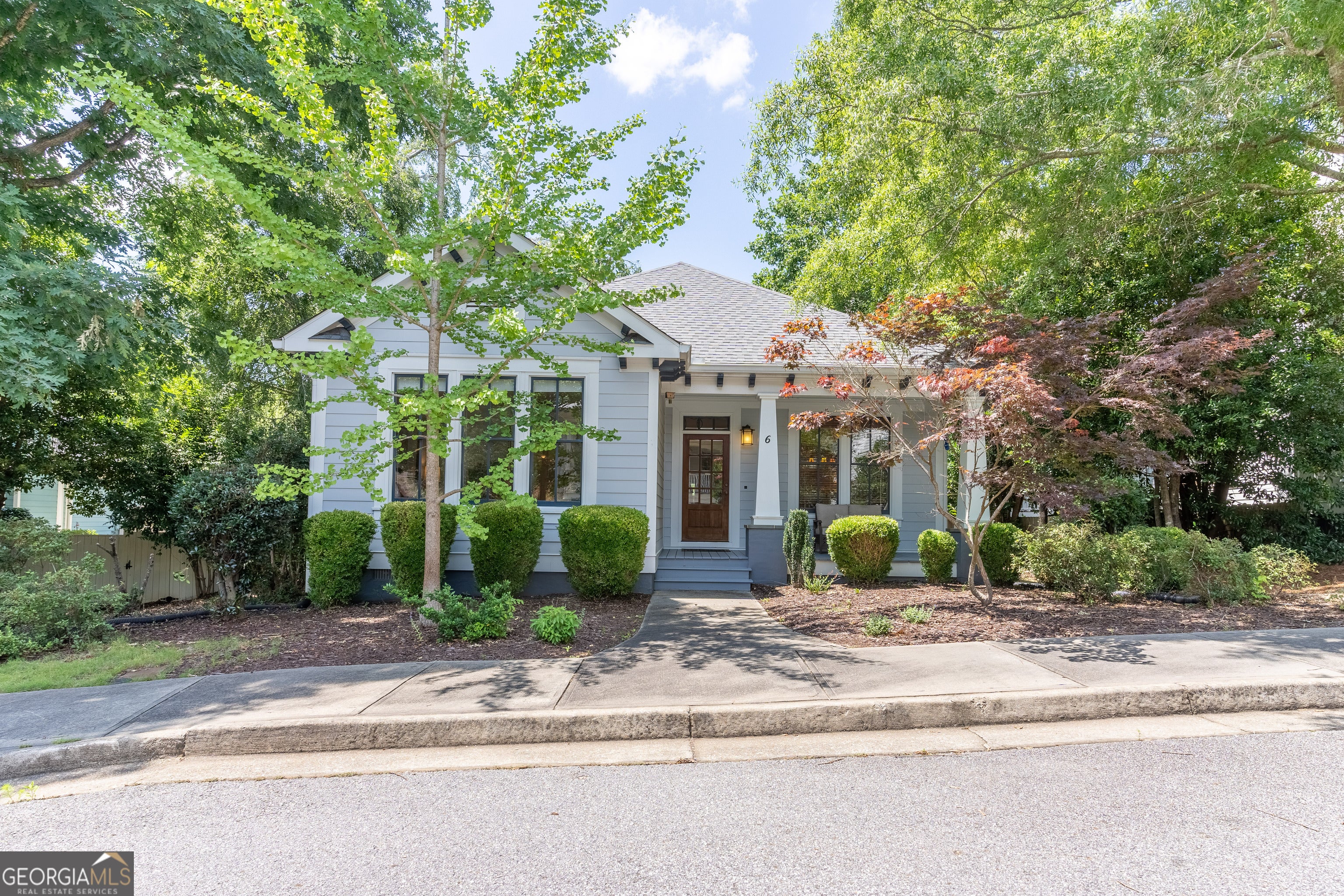 6 Royal Oak Dr — photo