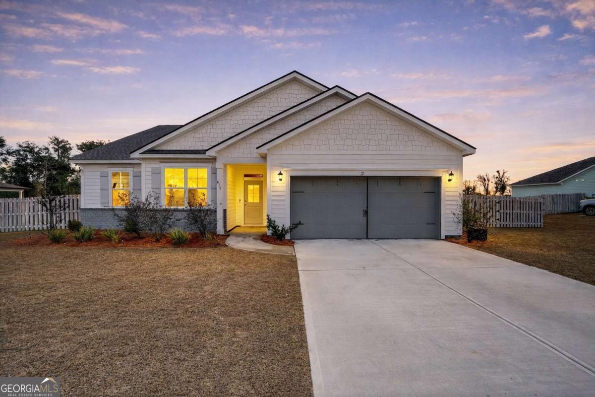 638 Logging Hill Dr — photo