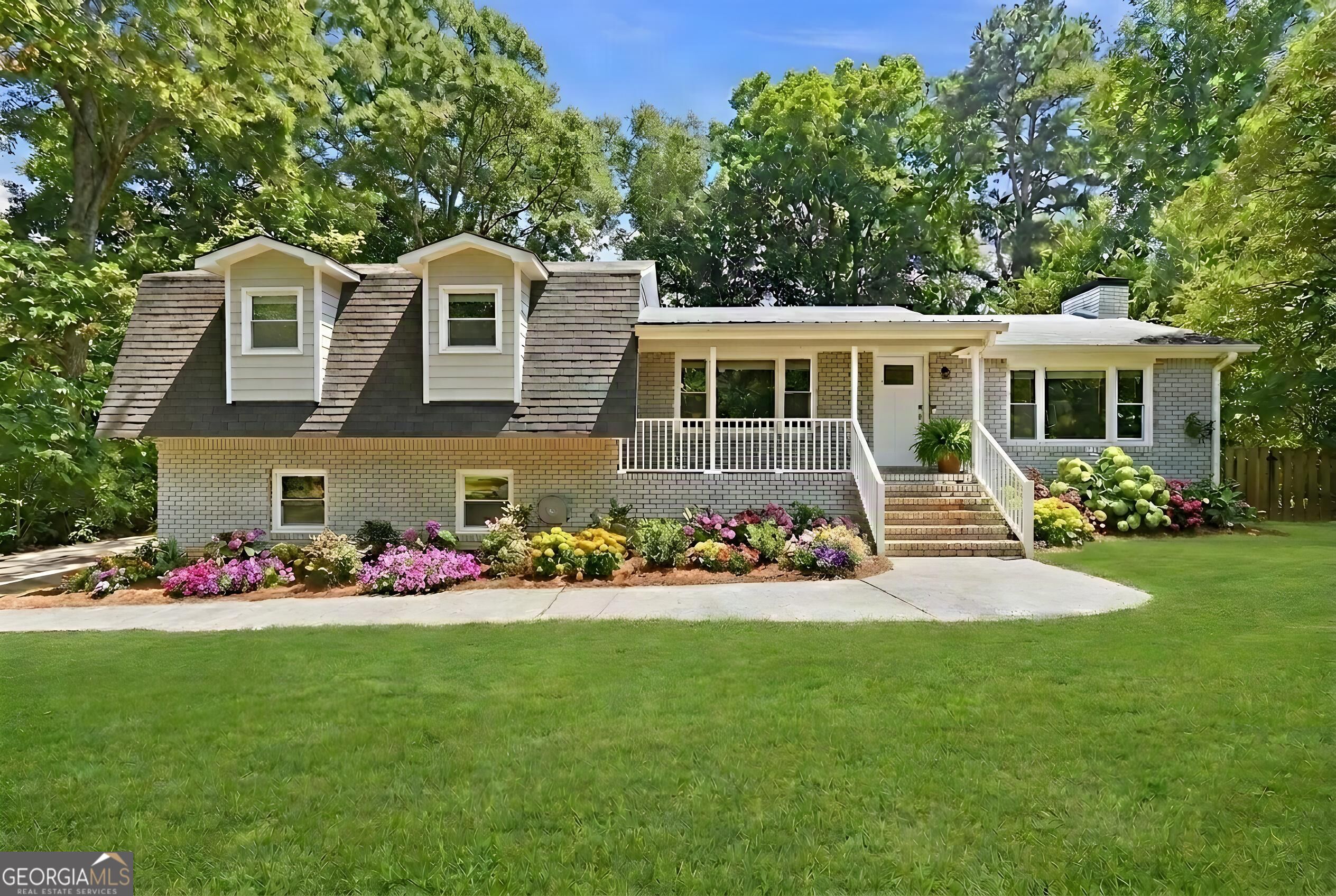 173 Brookwood Dr — photo