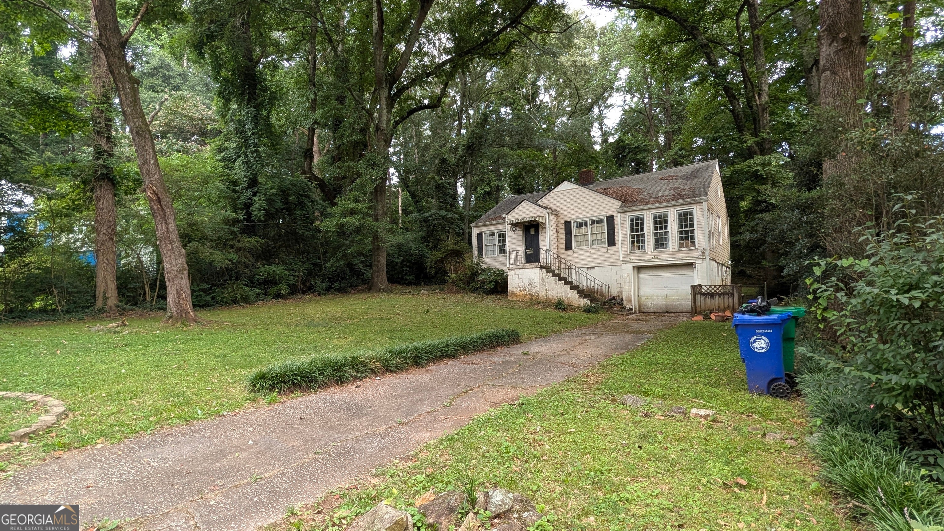 1181 Thomas Rd — photo