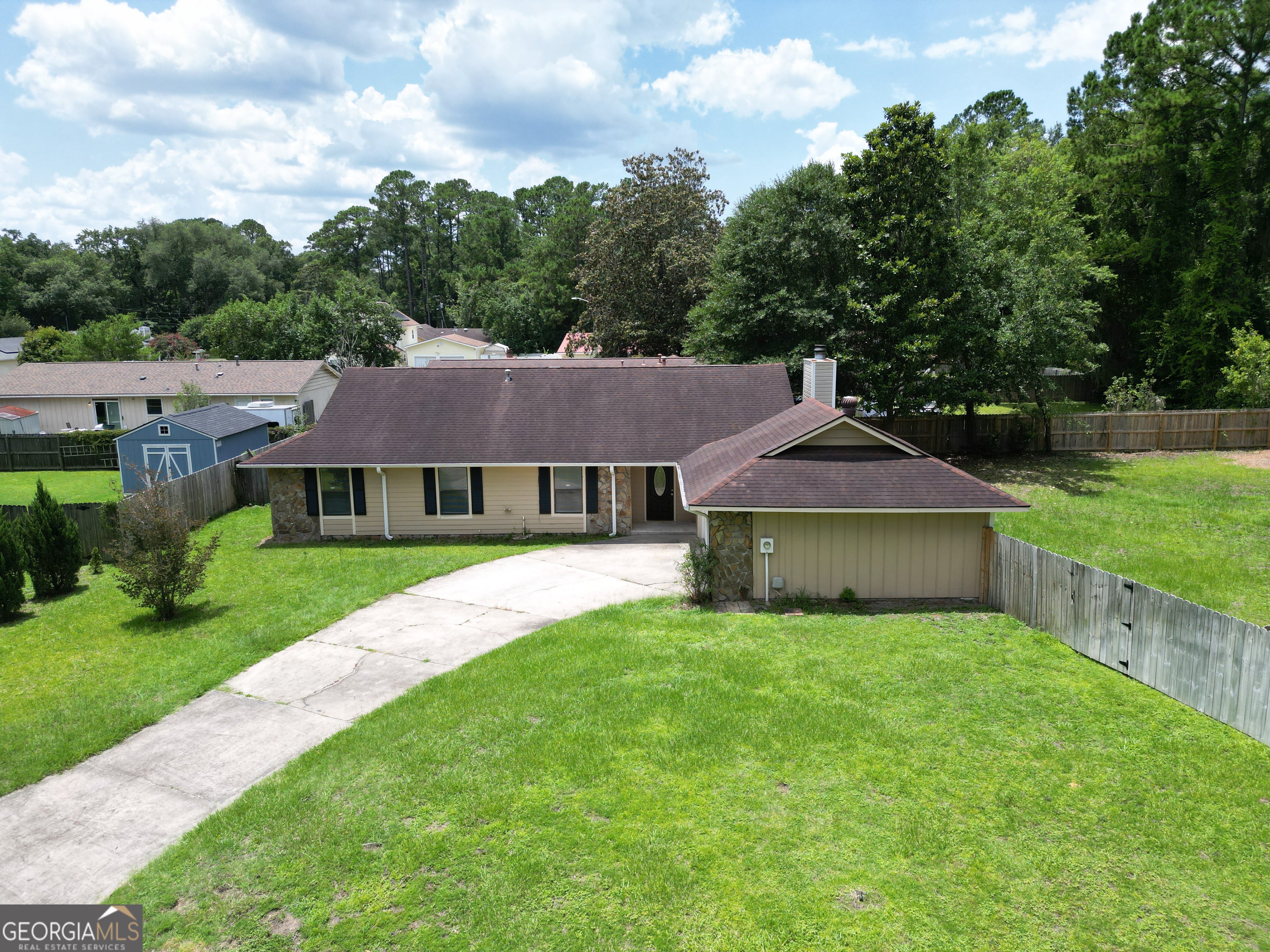 811 Cutter Ct — photo
