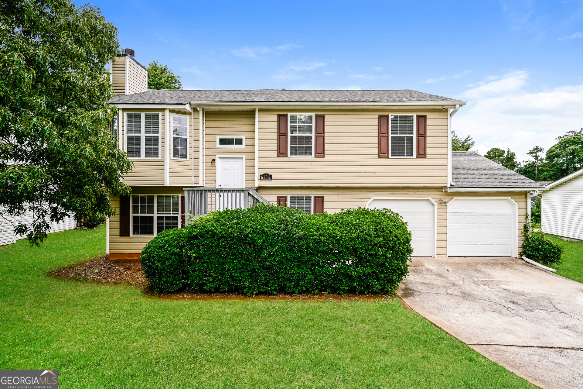 6155 Raleigh Oaks Ct — photo