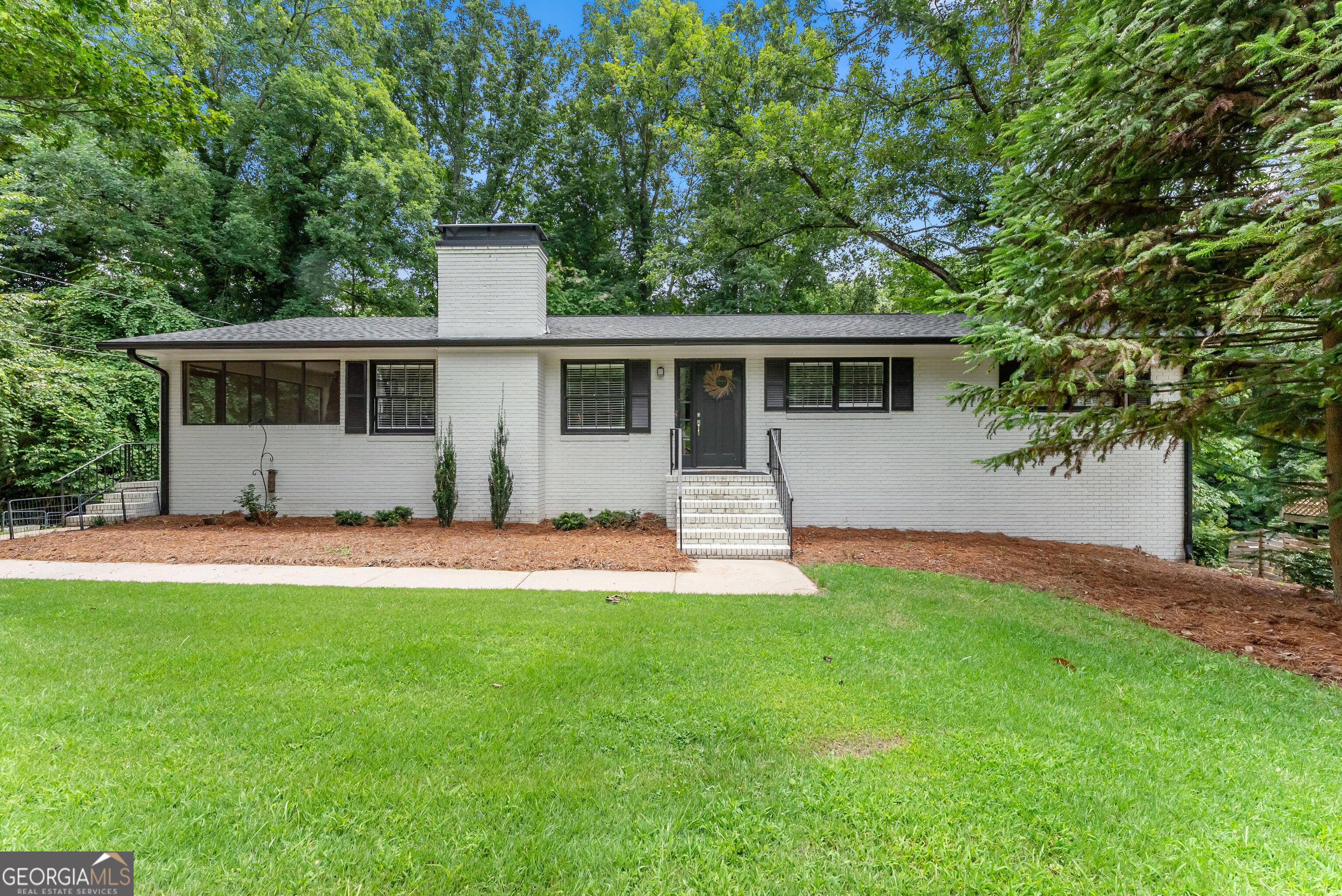599 Holly Dr — photo