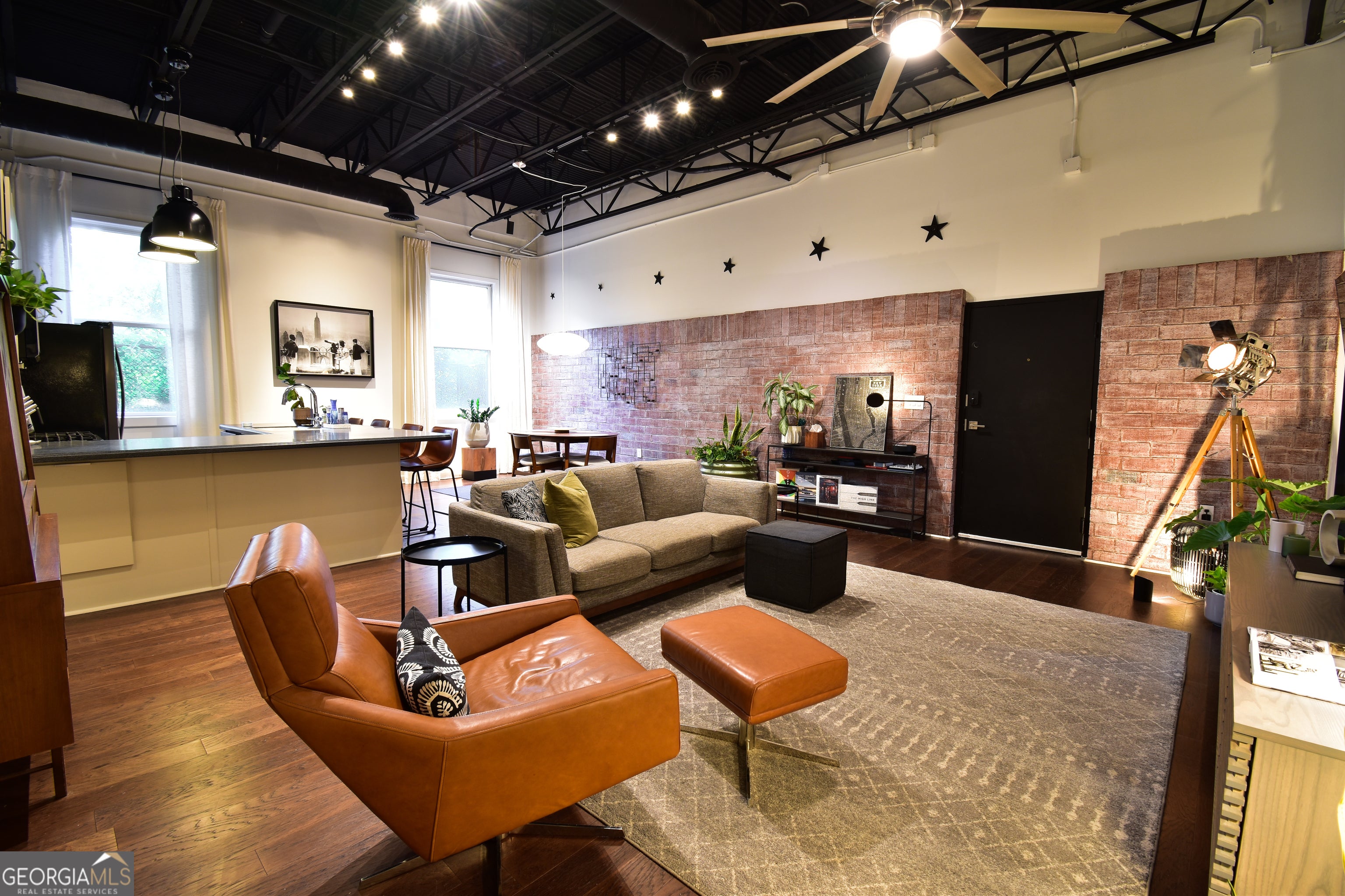 5097 Peachtree Rd C — photo